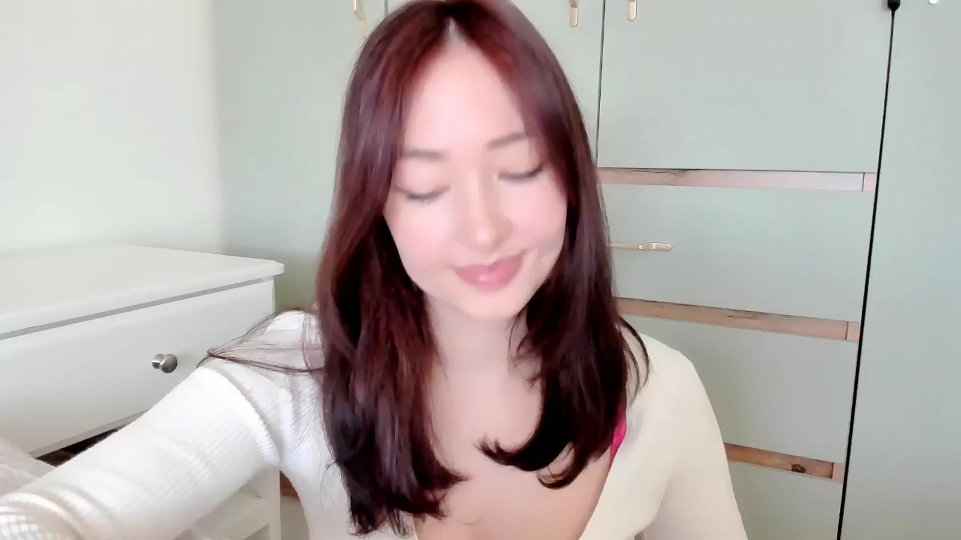 Gallery image thumbnail from DamnGooood's myfreecams stream on, 04/24/2025, 04:27 image 1 of 20
