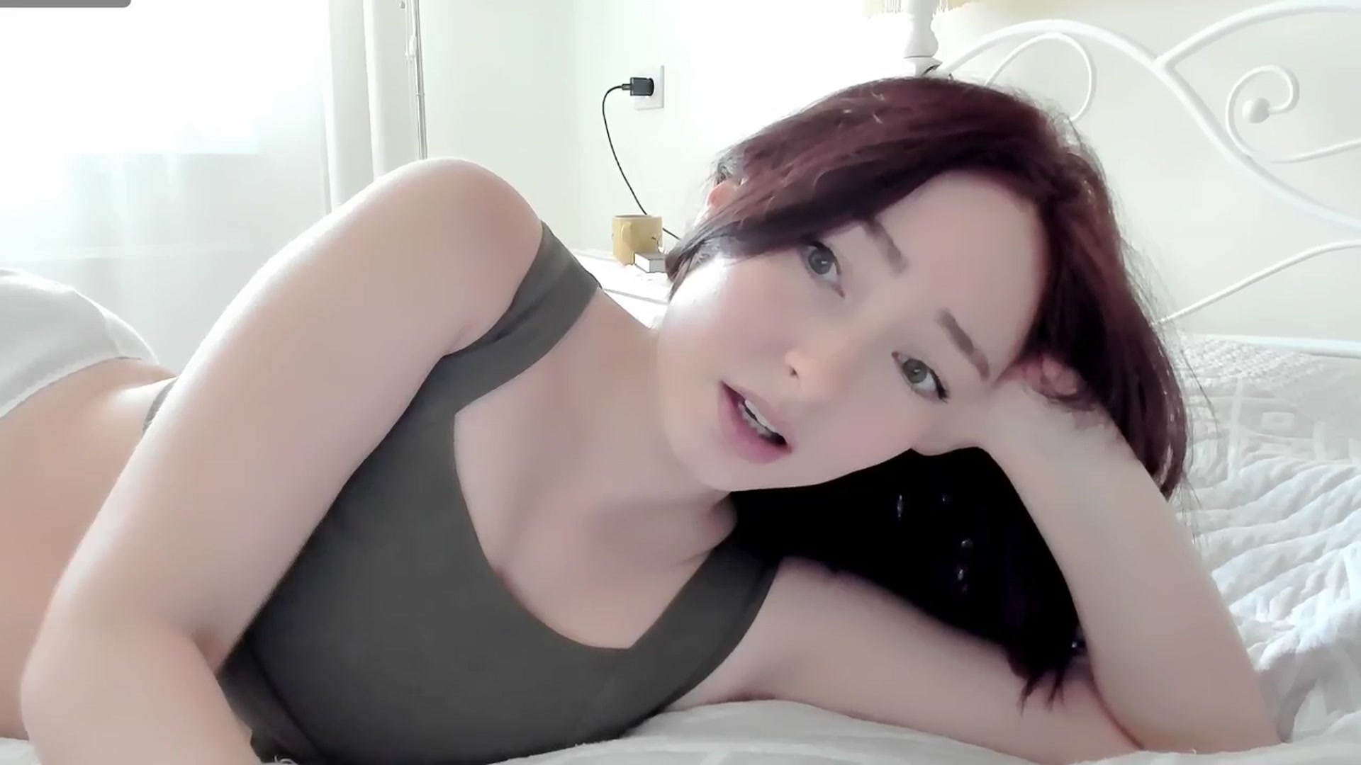 Gallery image thumbnail from DamnGooood's myfreecams stream on, 05/17/2025, 05:26 image 19 of 20