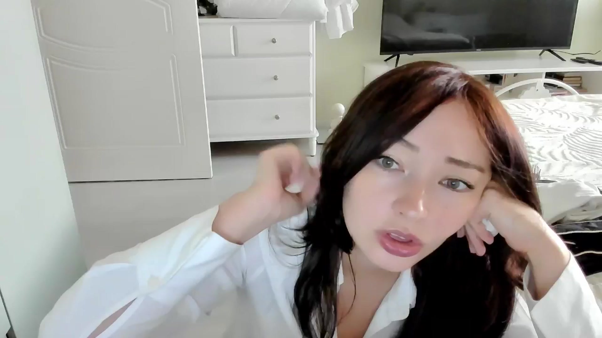 Gallery image thumbnail from DamnGooood's myfreecams stream on, 06/11/2025, 08:45 image 9 of 20