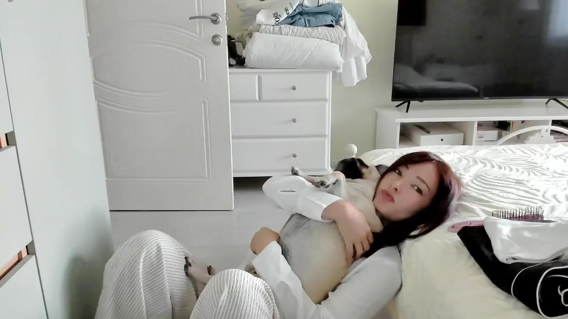 Gallery image thumbnail from DamnGooood's myfreecams stream on, 06/11/2025, 08:45 image 5 of 20