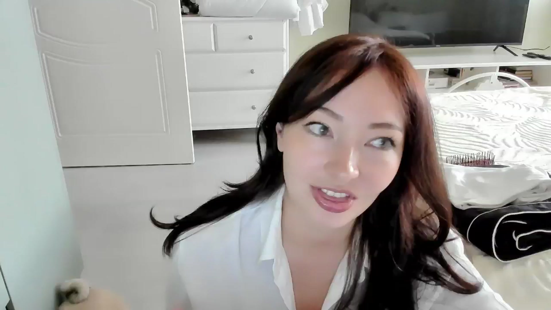 Gallery image thumbnail from DamnGooood's myfreecams stream on, 06/11/2025, 08:45 image 12 of 20