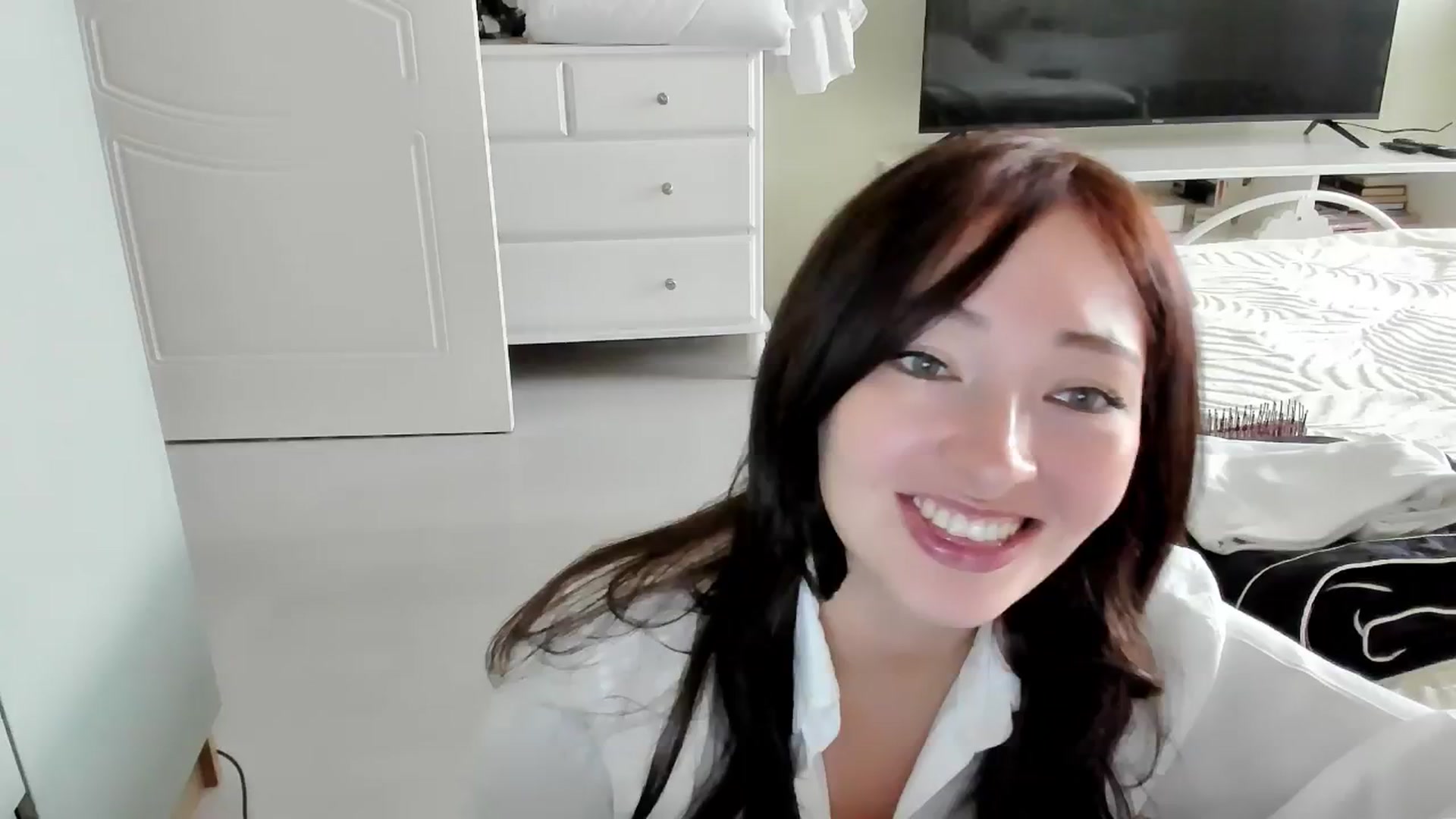 Gallery image thumbnail from DamnGooood's myfreecams stream on, 06/11/2025, 08:45 image 10 of 20