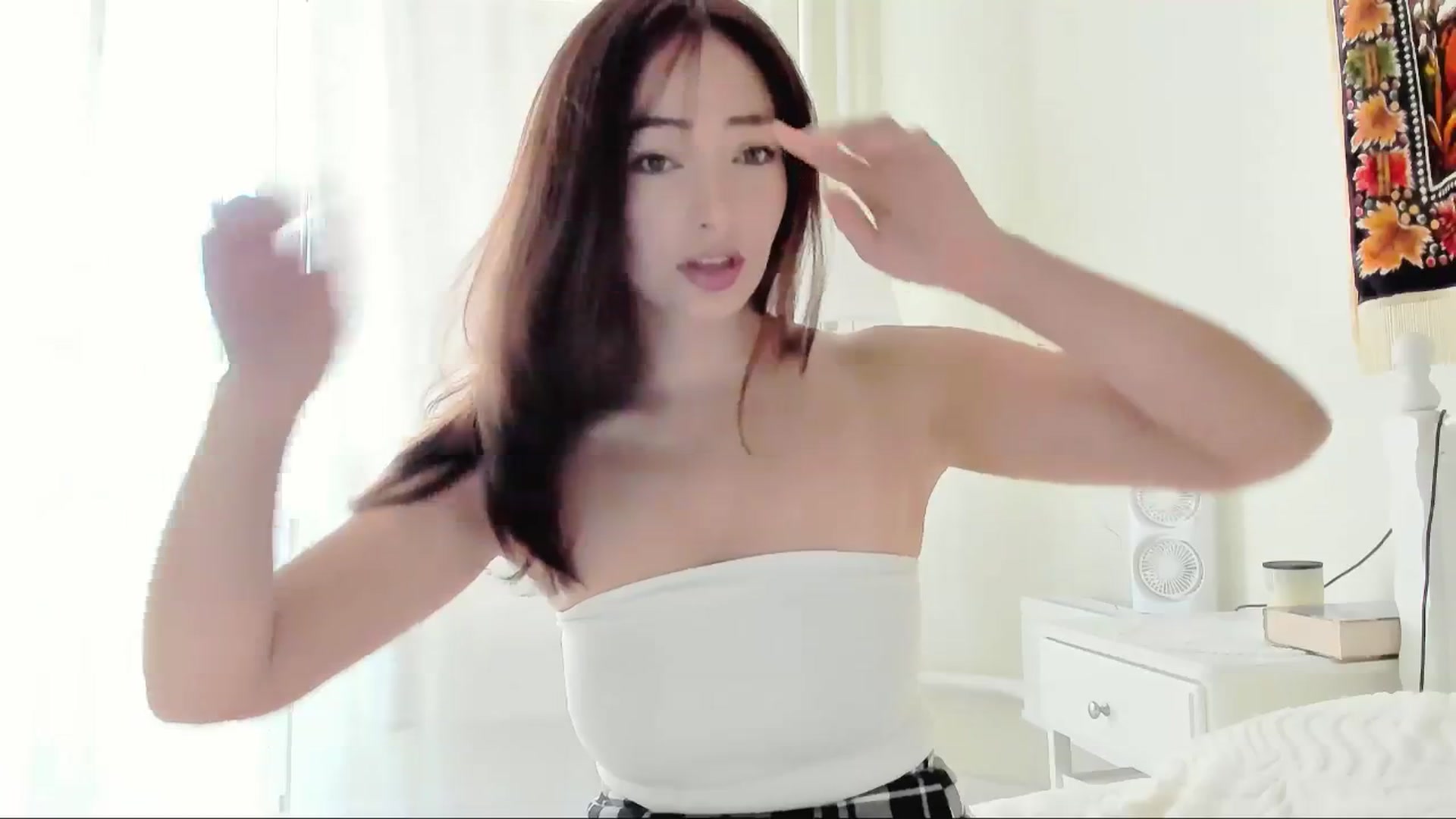 Gallery image thumbnail from DamnGooood's myfreecams stream on, 07/21/2025, 05:07 image 17 of 20