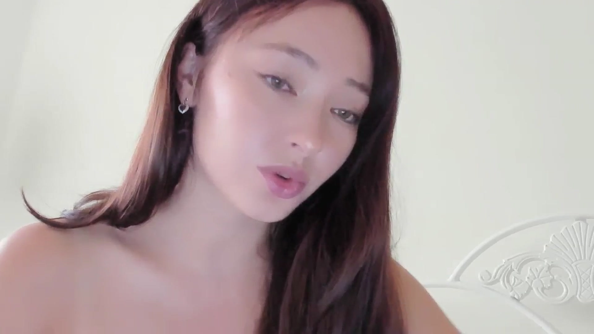 Gallery image thumbnail from DamnGooood's myfreecams stream on, 08/01/2025, 11:05 image 9 of 20
