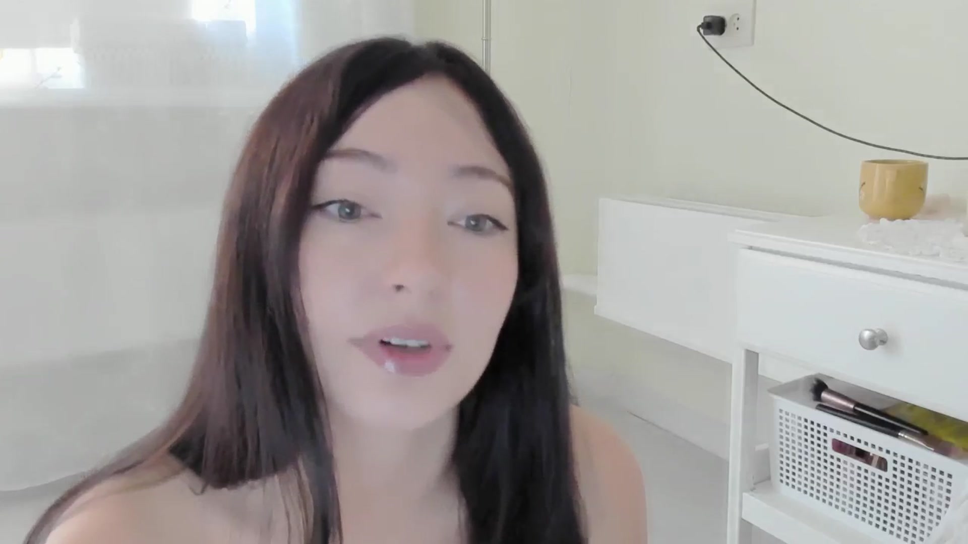 Gallery image thumbnail from DamnGooood's myfreecams stream on, 09/30/2025, 04:22 image 14 of 20