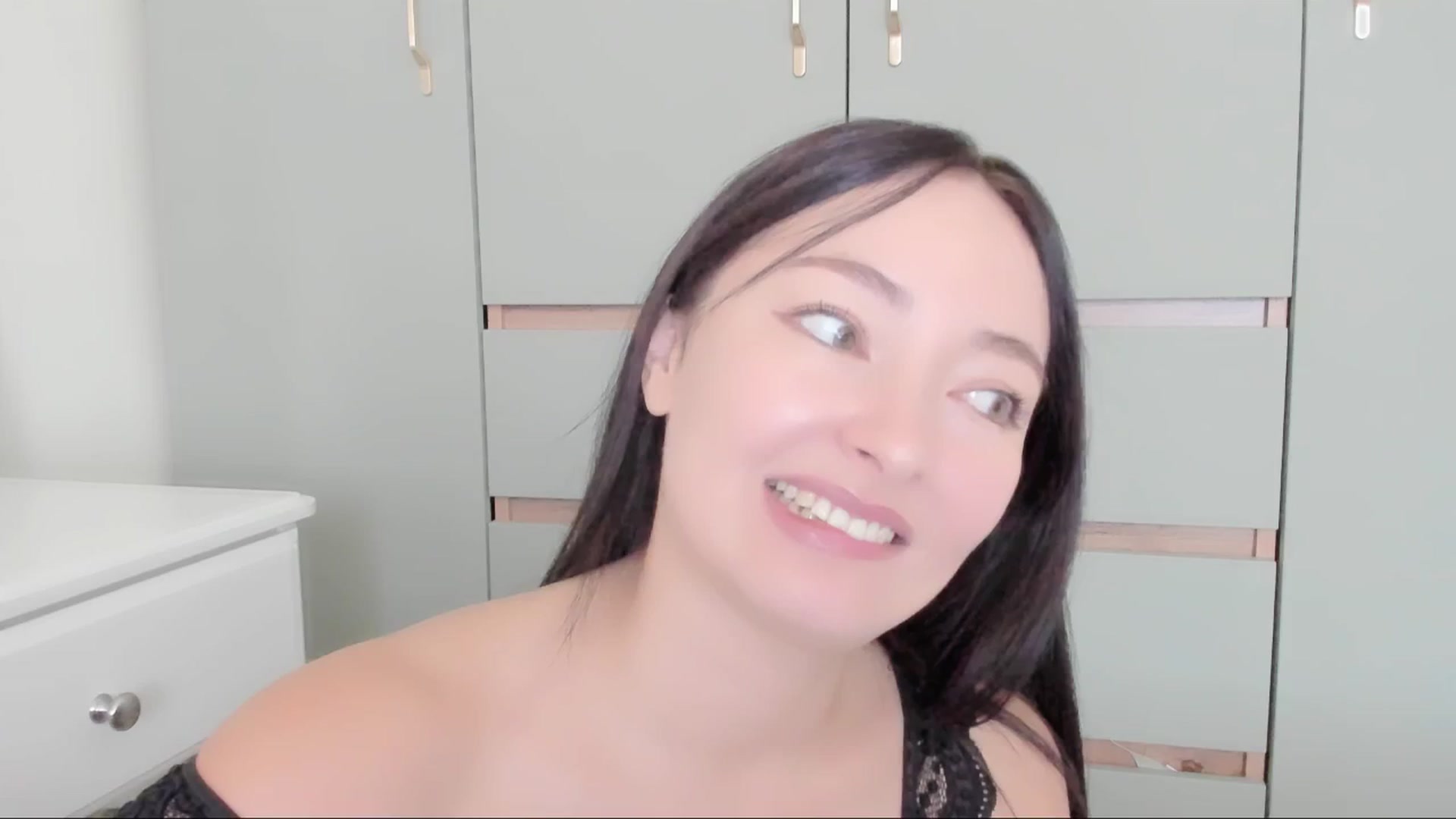Gallery image thumbnail from DamnGooood's myfreecams stream on, 10/13/2025, 04:01 image 11 of 20
