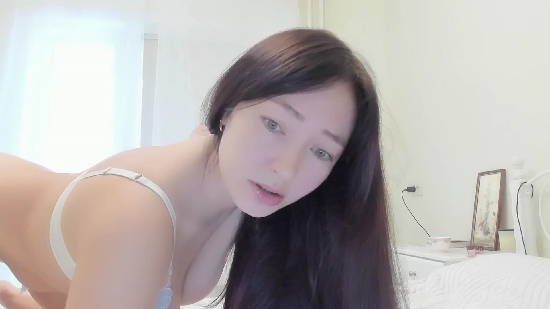 Gallery image thumbnail from DamnGooood's myfreecams stream on, 11/18/2025, 04:32 image 4 of 20