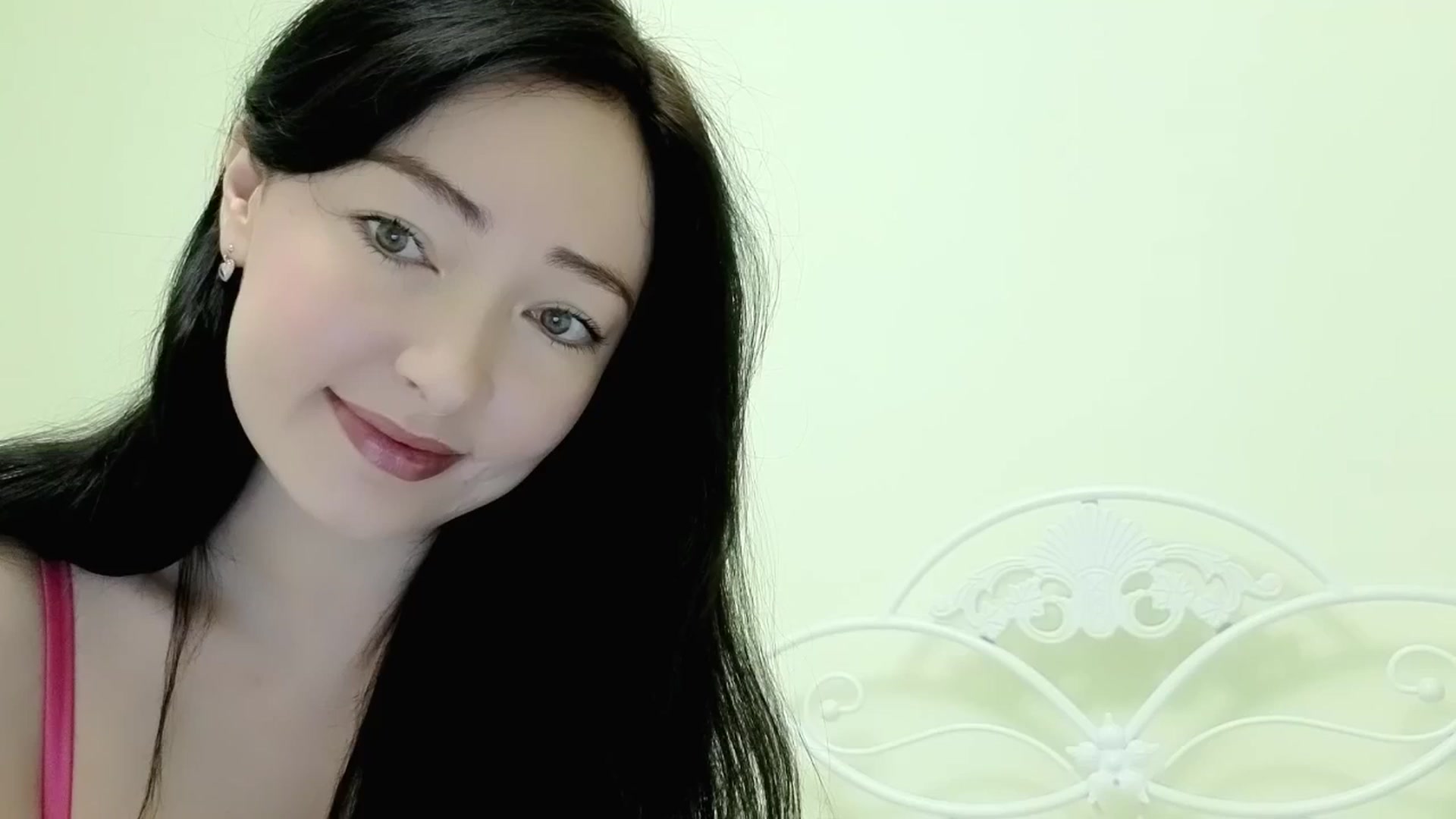 Gallery image thumbnail from DamnGooood's myfreecams stream on, 11/24/2025, 04:00 image 2 of 20