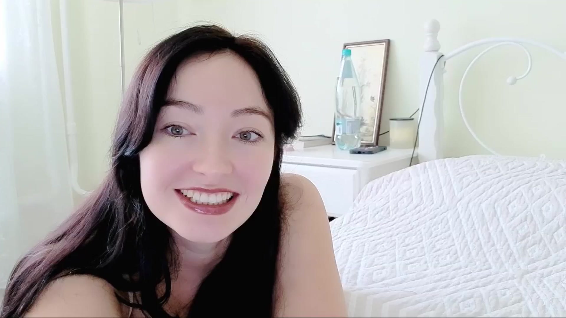 Gallery image thumbnail from DamnGooood's myfreecams stream on, 11/25/2025, 07:37 image 16 of 20