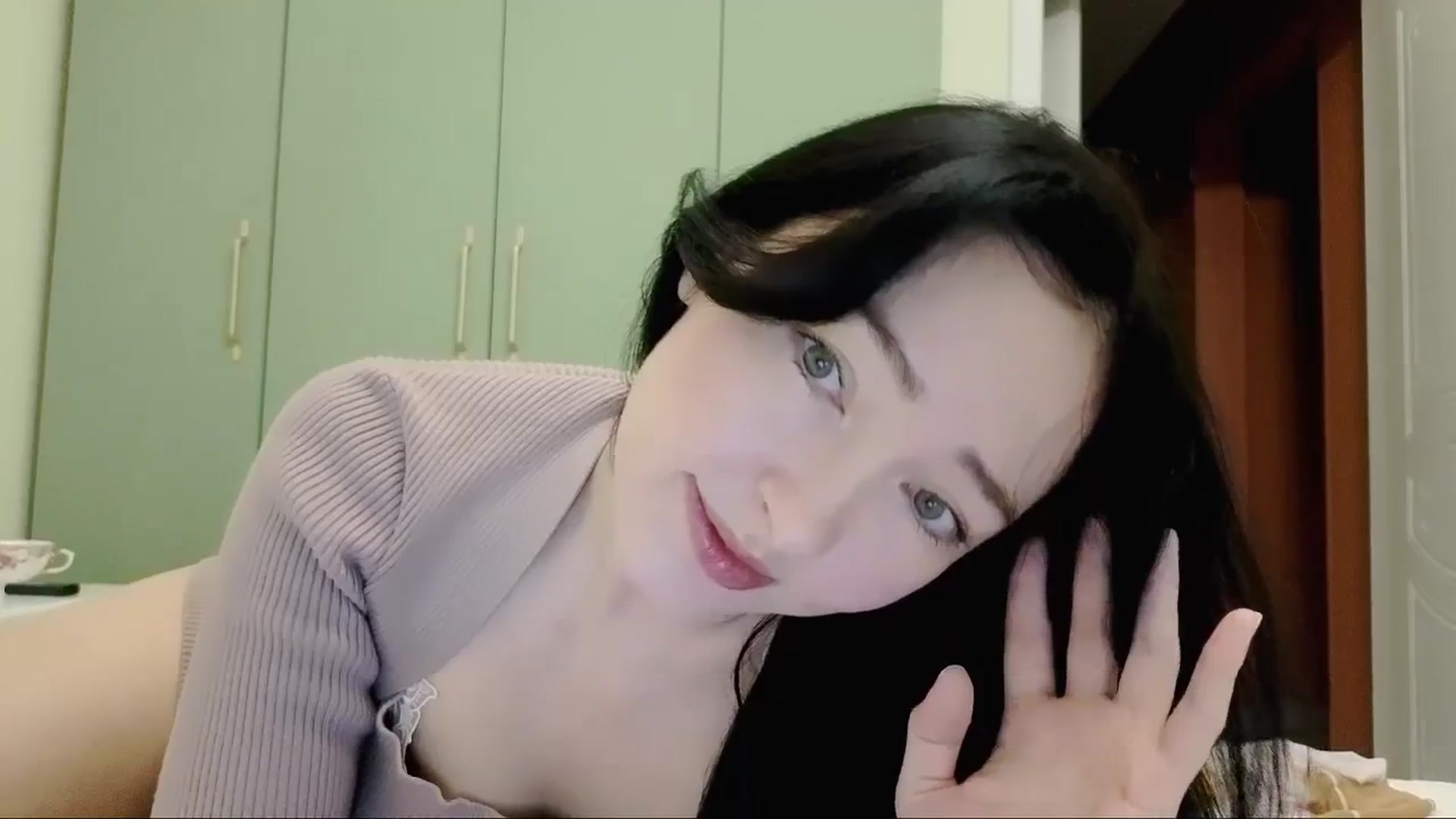 Gallery image thumbnail from DamnGooood's myfreecams stream on, 12/06/2025, 03:12 image 12 of 20