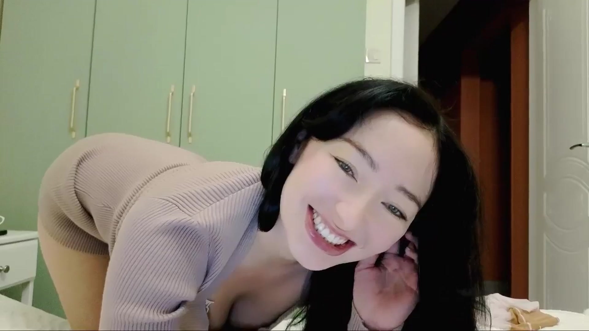 Gallery image thumbnail from DamnGooood's myfreecams stream on, 12/06/2025, 03:12 image 8 of 20