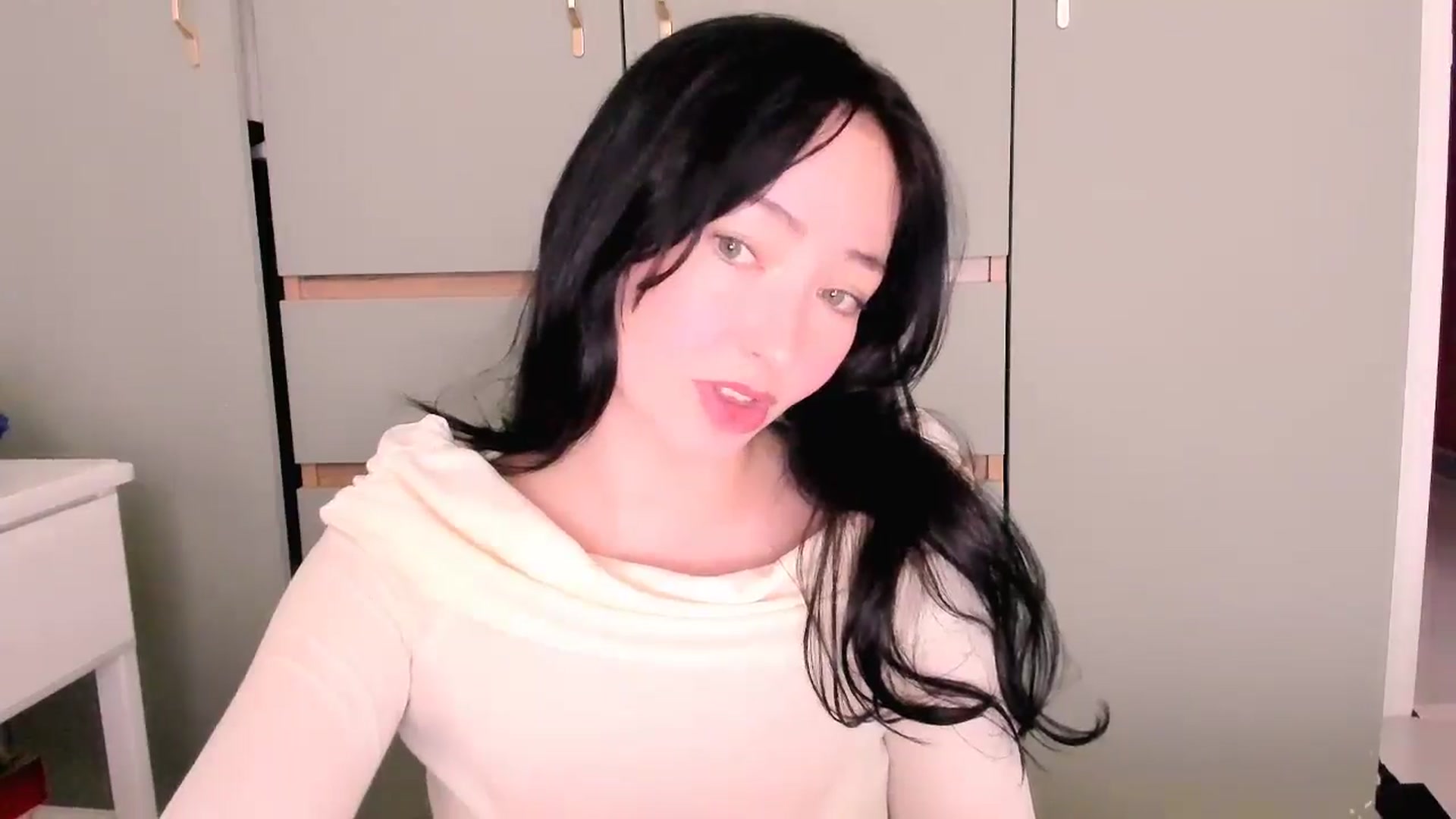 Gallery image thumbnail from DamnGooood's myfreecams stream on, 12/17/2025, 04:52 image 3 of 20