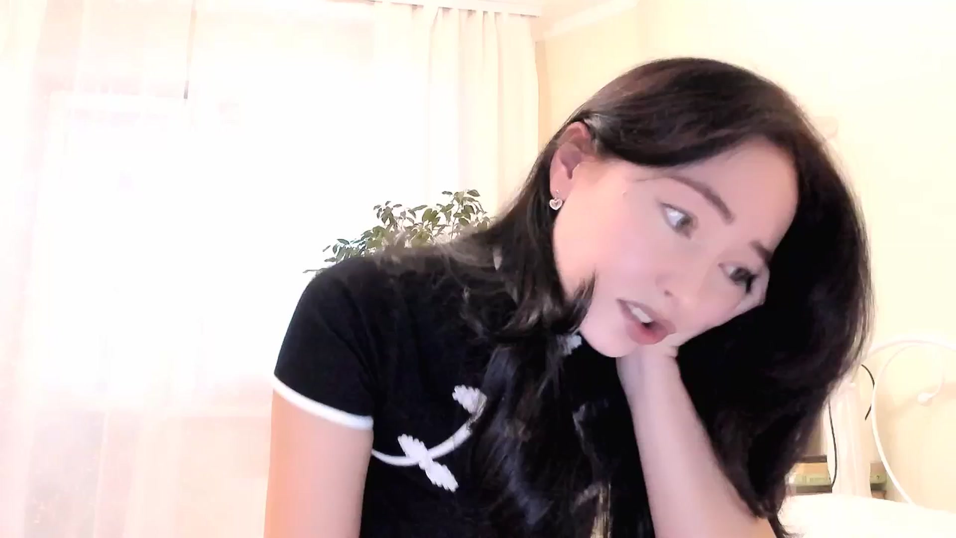 Gallery image thumbnail from DamnGooood's myfreecams stream on, 12/22/2025, 05:04 image 1 of 20