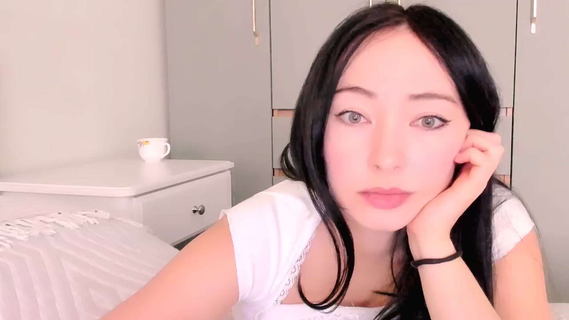 Gallery image thumbnail from DamnGooood's myfreecams stream on, 01/13/2026, 06:07 image 19 of 20