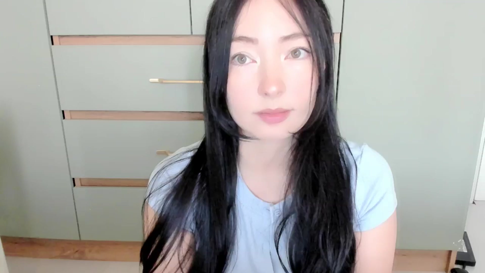Gallery image thumbnail from DamnGooood's myfreecams stream on, 04/16/2026, 04:37 image 19 of 20