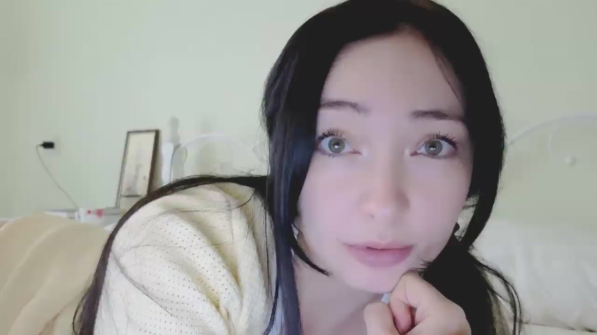 Gallery image thumbnail from DamnGooood's myfreecams stream on, 05/23/2026, 03:40 image 17 of 20