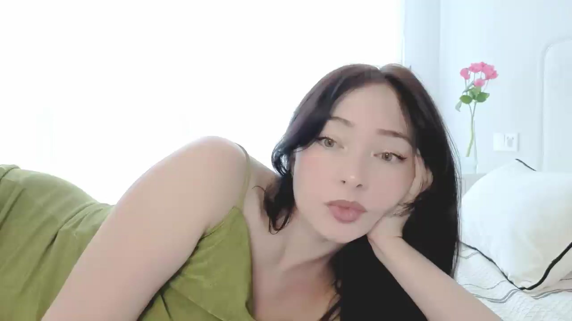 Gallery image thumbnail from DamnGooood's myfreecams stream on, 05/28/2026, 12:23 image 7 of 20