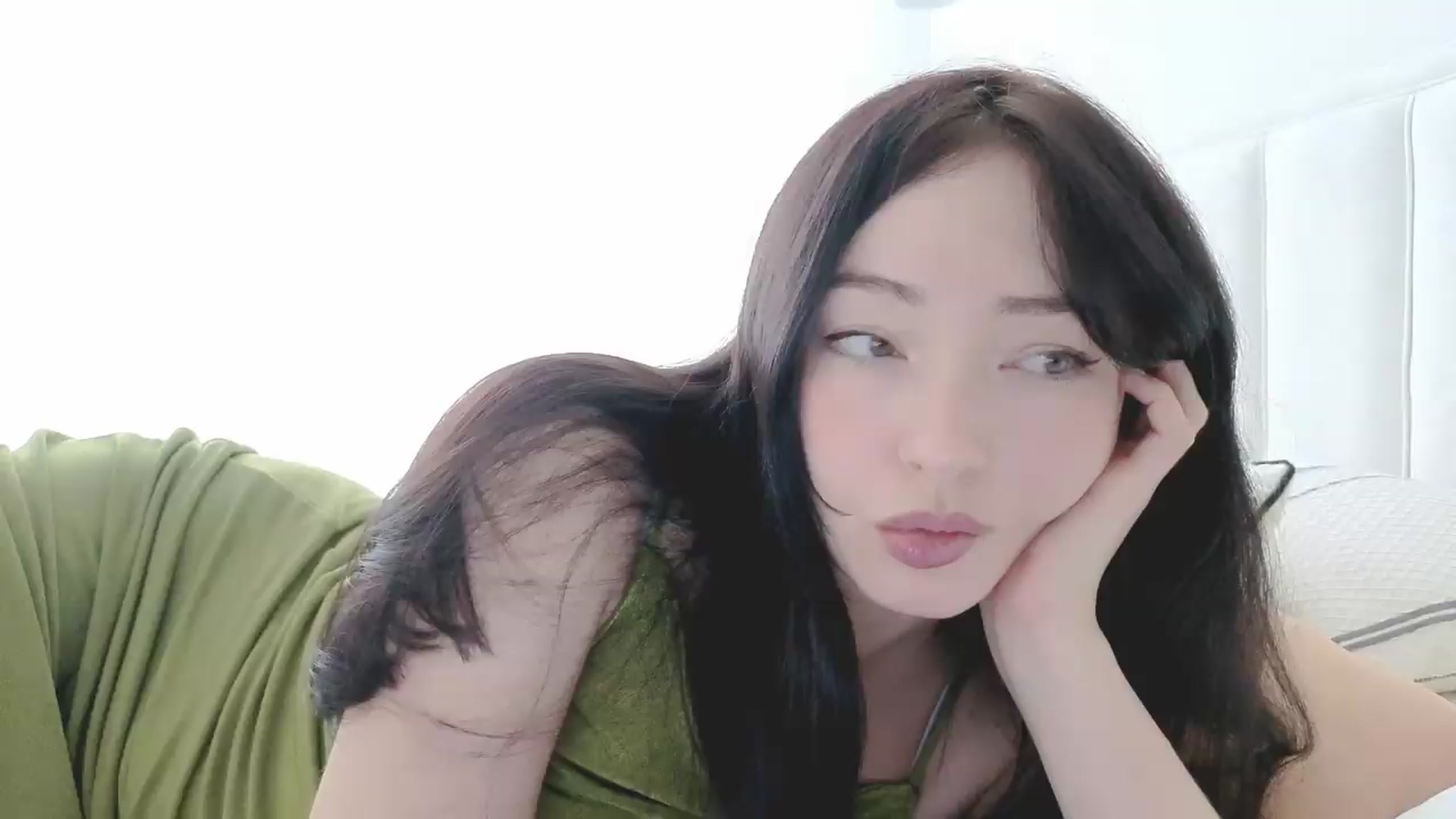 Gallery image thumbnail from DamnGooood's myfreecams stream on, 05/28/2026, 14:35 image 3 of 20