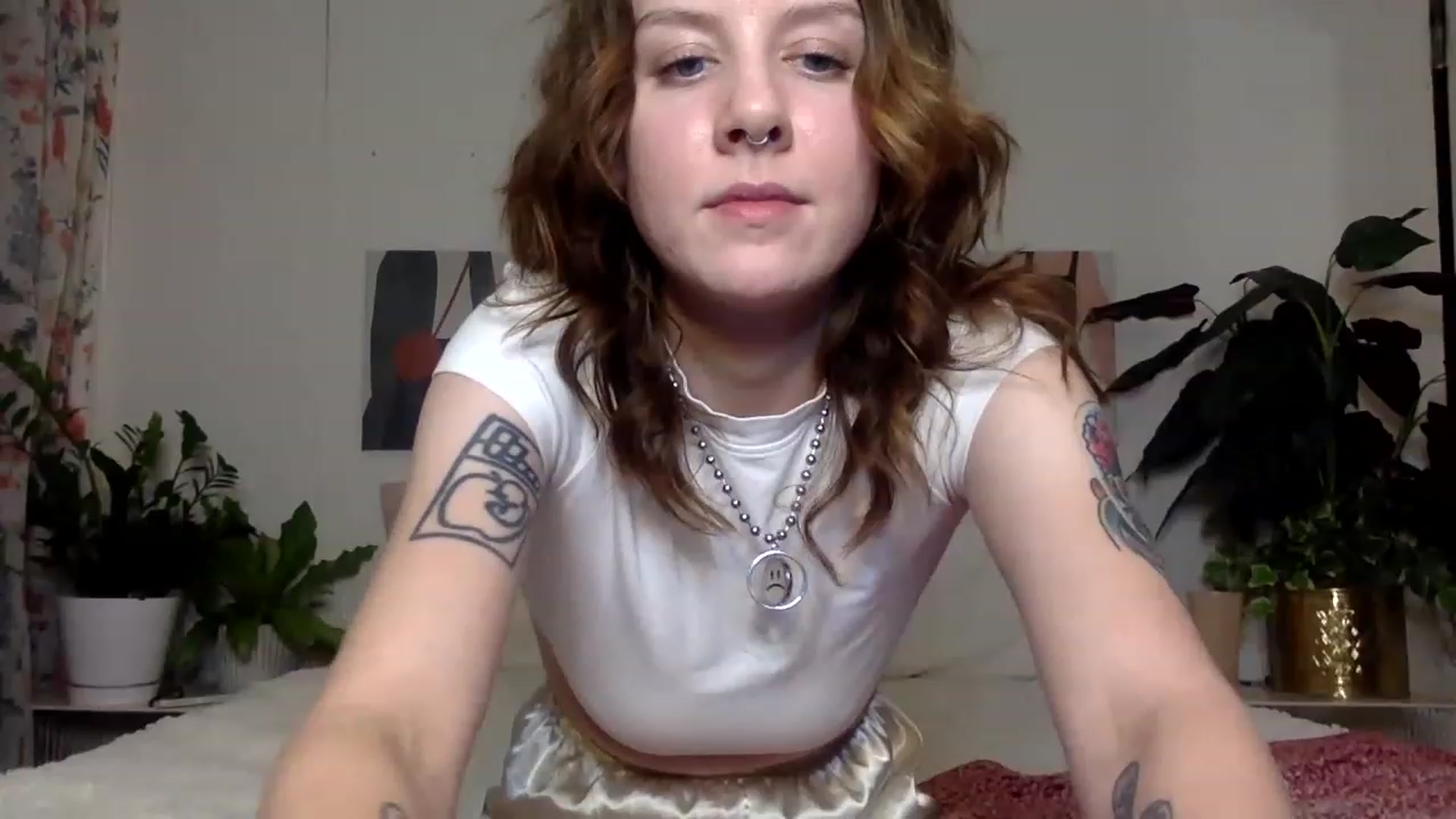 Gallery image thumbnail from Damnitsdesi's myfreecams stream on, 11/18/2022, 01:24 image 1 of 20