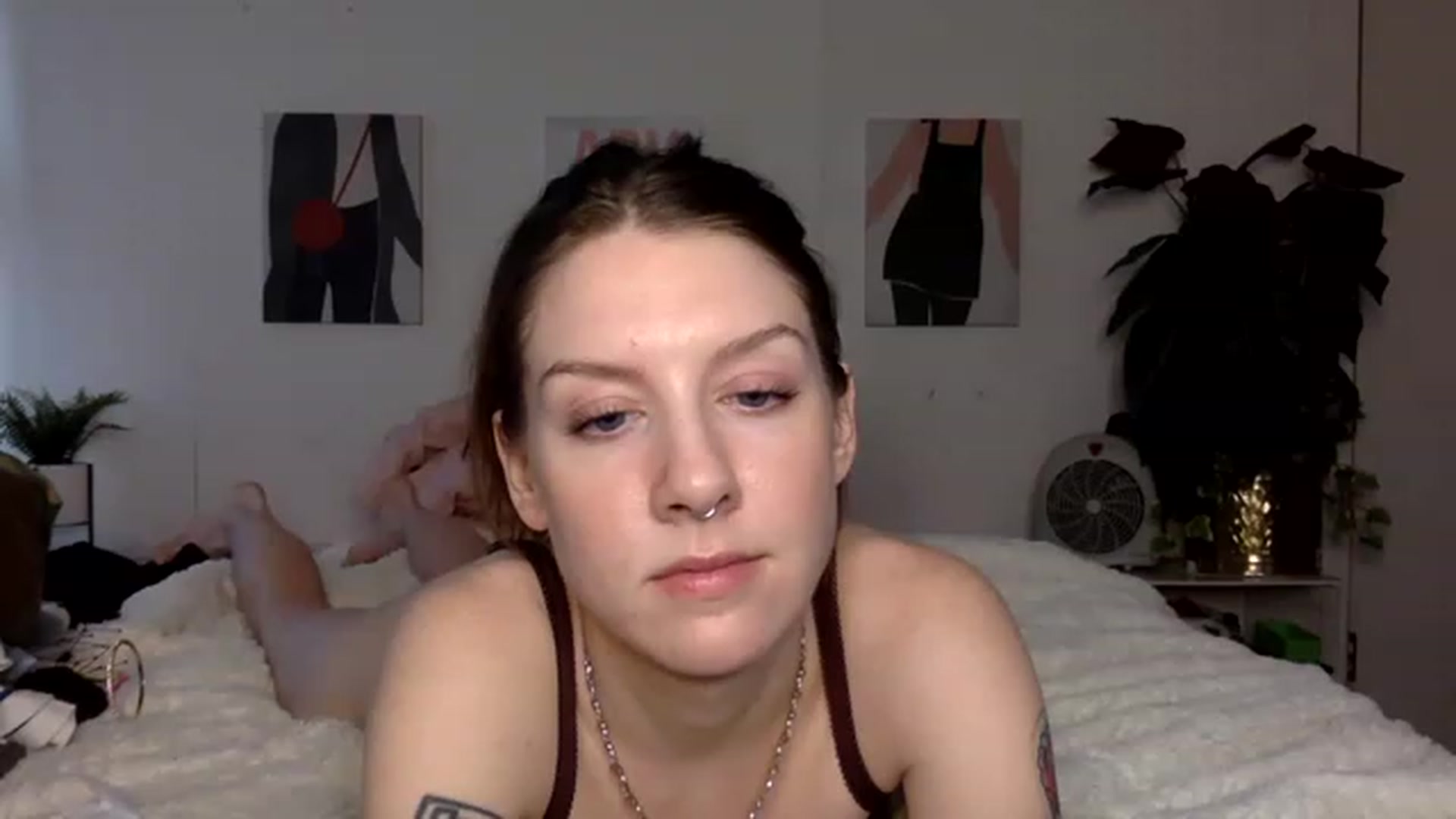 Gallery image thumbnail from Damnitsdesi's myfreecams stream on, 12/30/2022, 19:41 image 3 of 20