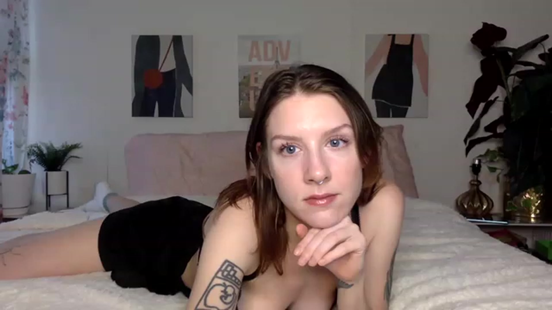 Gallery image thumbnail from Damnitsdesi's myfreecams stream on, 01/02/2023, 21:04 image 4 of 20