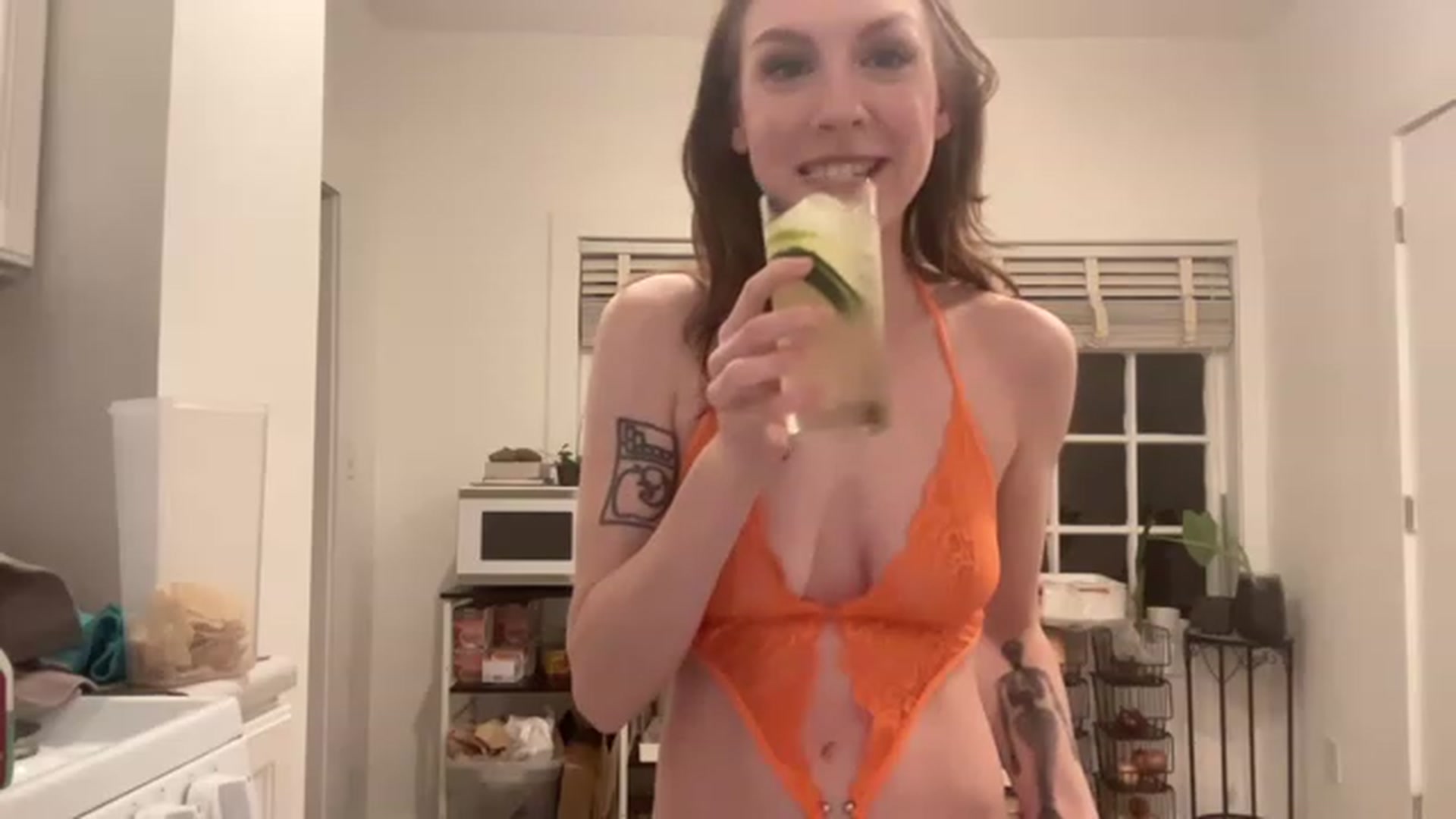 Gallery image thumbnail from Damnitsdesi's myfreecams stream on, 04/01/2023, 03:20 image 10 of 20