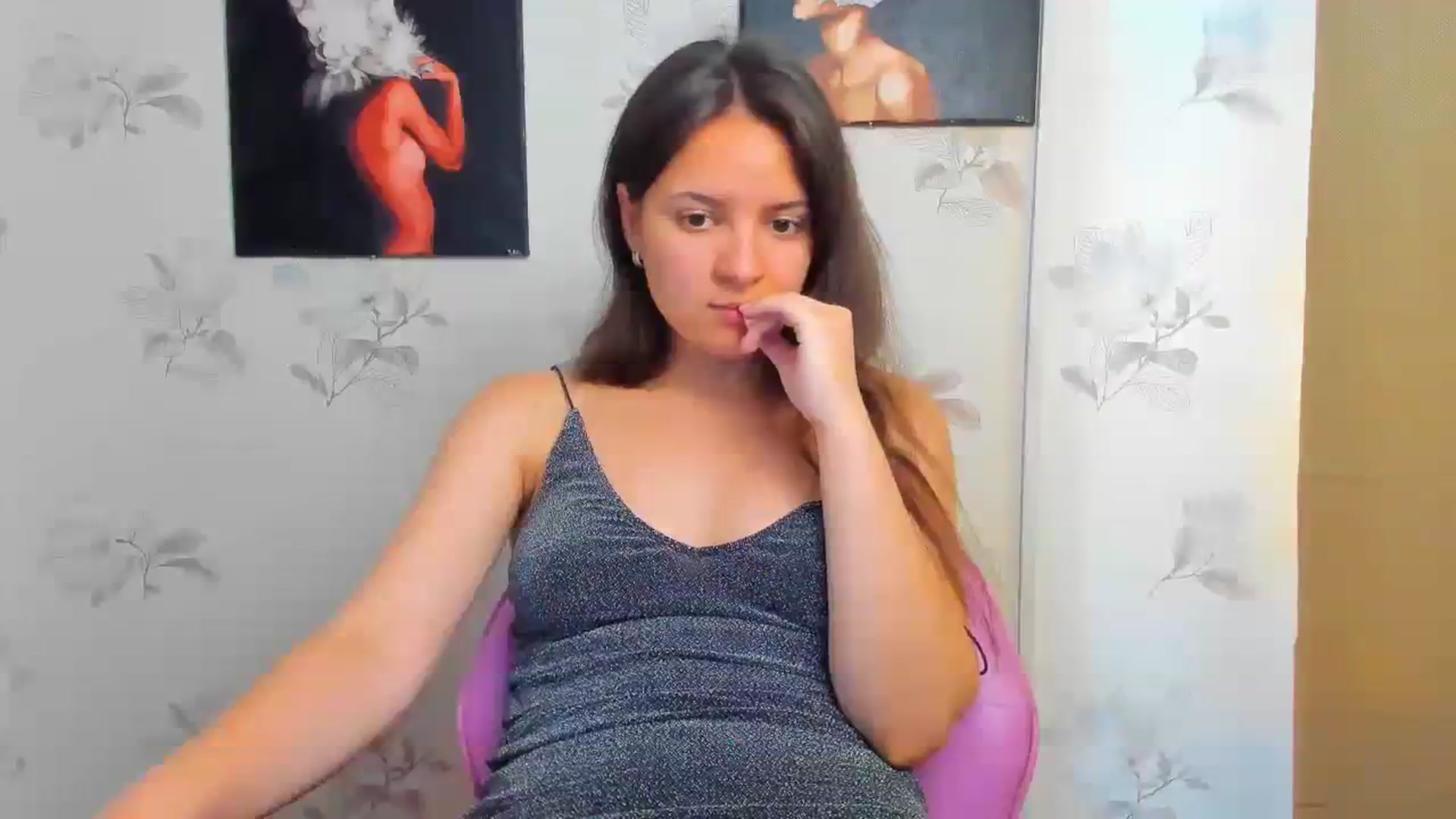 Gallery image thumbnail from DanaLore's myfreecams stream on, 07/24/2023, 16:14 image 8 of 20