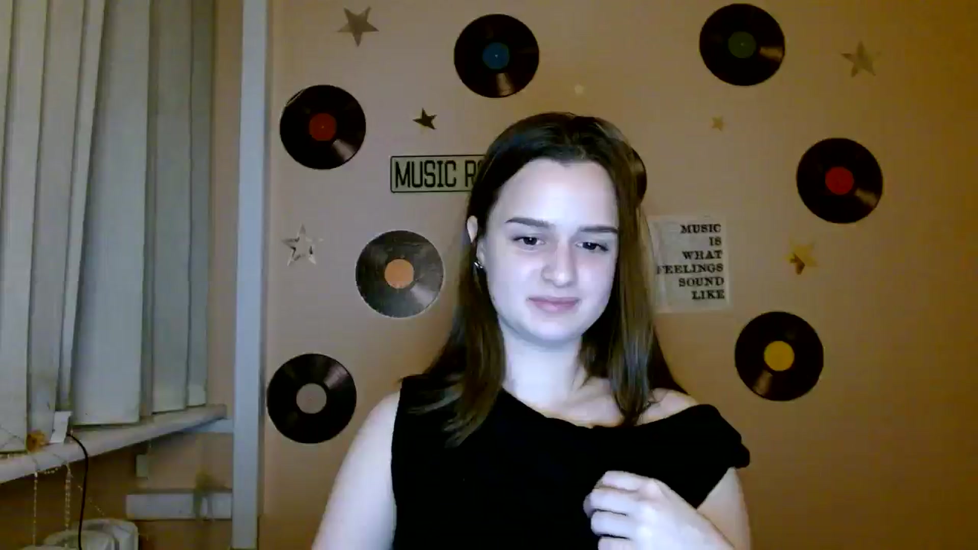 Gallery image thumbnail from Dana_Cute's myfreecams stream on, 11/14/2025, 16:51 image 16 of 20