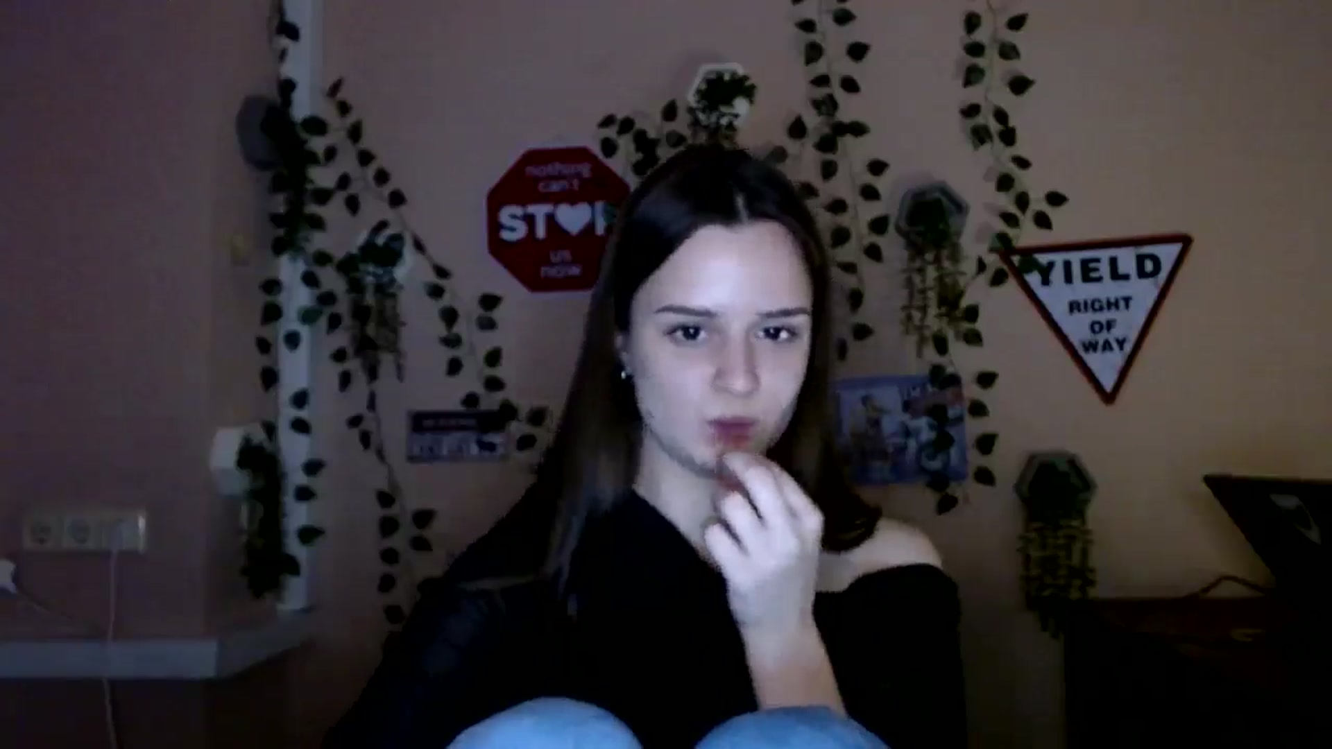 Gallery image thumbnail from Dana_Cute's myfreecams stream on, 11/27/2025, 17:56 image 14 of 20