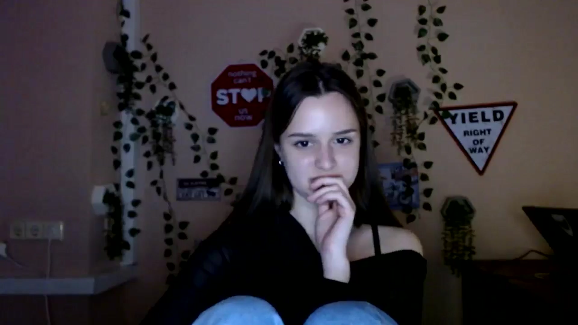 Gallery image thumbnail from Dana_Cute's myfreecams stream on, 11/27/2025, 17:56 image 19 of 20