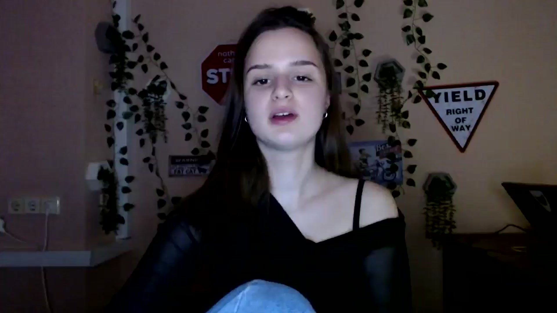 Gallery image thumbnail from Dana_Cute's myfreecams stream on, 11/27/2025, 19:41 image 15 of 20