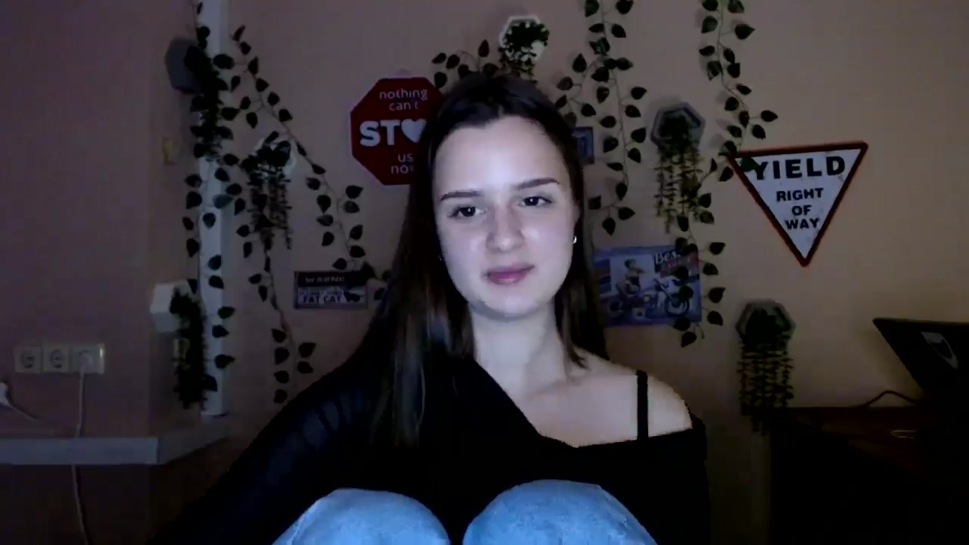 Gallery image thumbnail from Dana_Cute's myfreecams stream on, 11/27/2025, 19:41 image 12 of 20