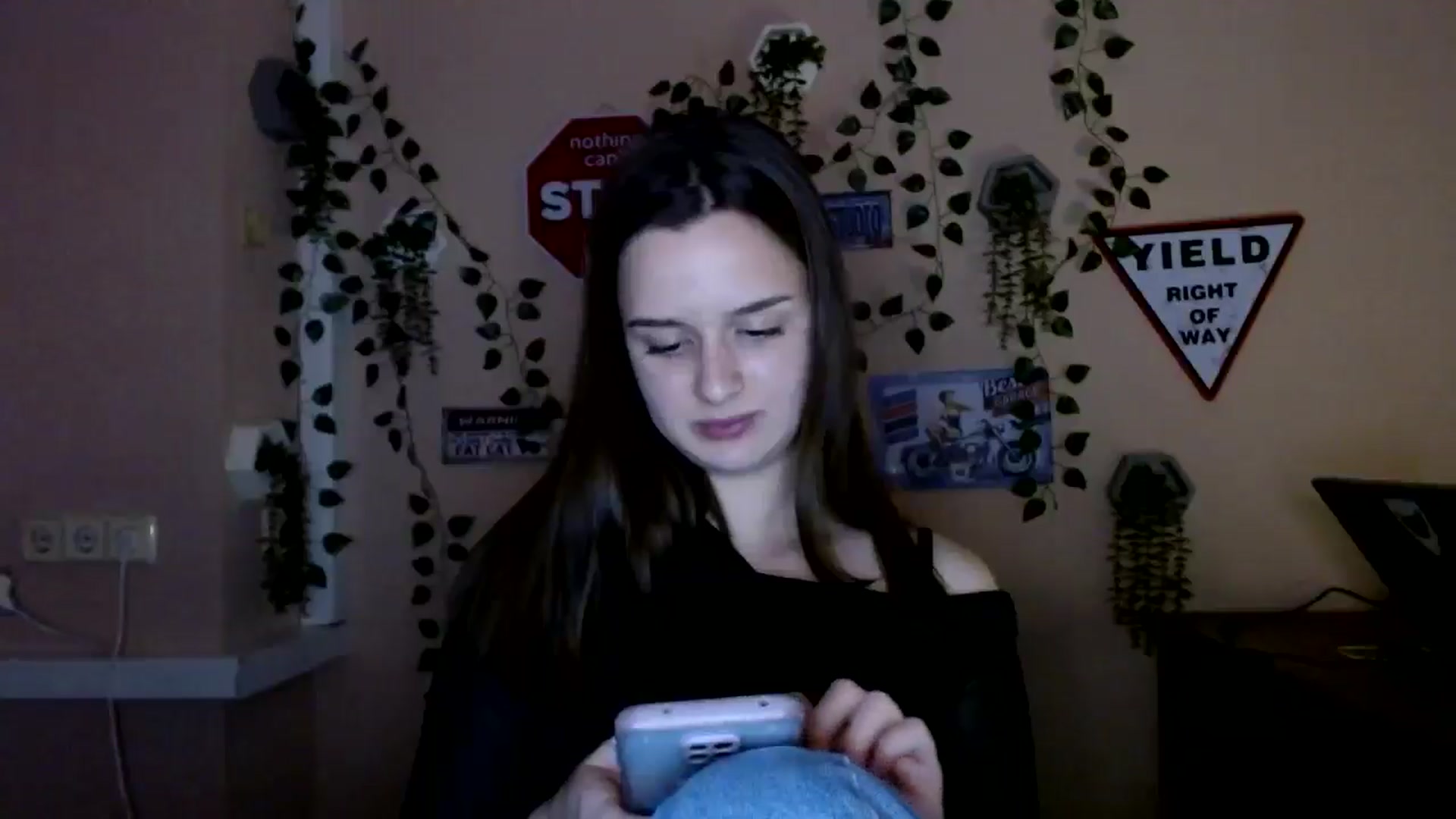 Gallery image thumbnail from Dana_Cute's myfreecams stream on, 11/27/2025, 19:41 image 8 of 20