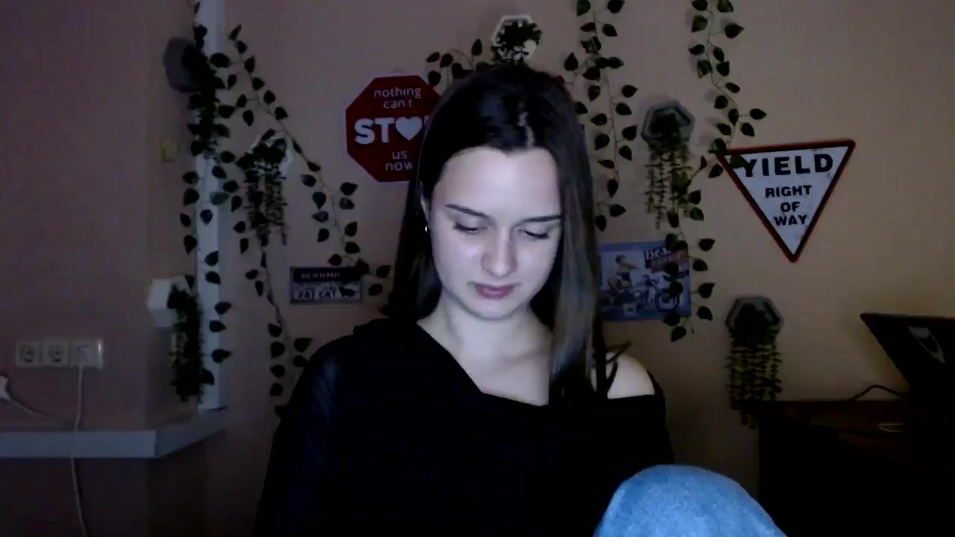 Gallery image thumbnail from Dana_Cute's myfreecams stream on, 11/27/2025, 19:41 image 4 of 20