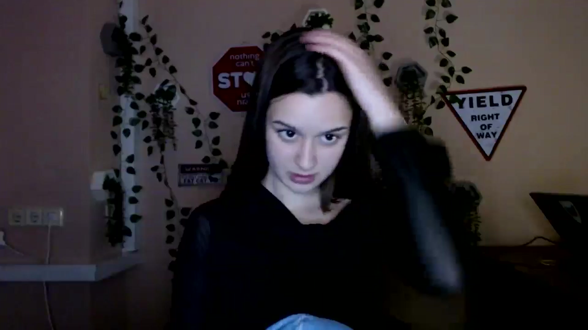 Gallery image thumbnail from Dana_Cute's myfreecams stream on, 11/27/2025, 19:41 image 17 of 20