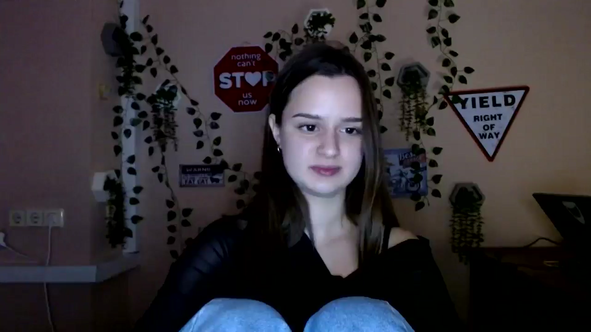 Gallery image thumbnail from Dana_Cute's myfreecams stream on, 11/27/2025, 19:41 image 9 of 20