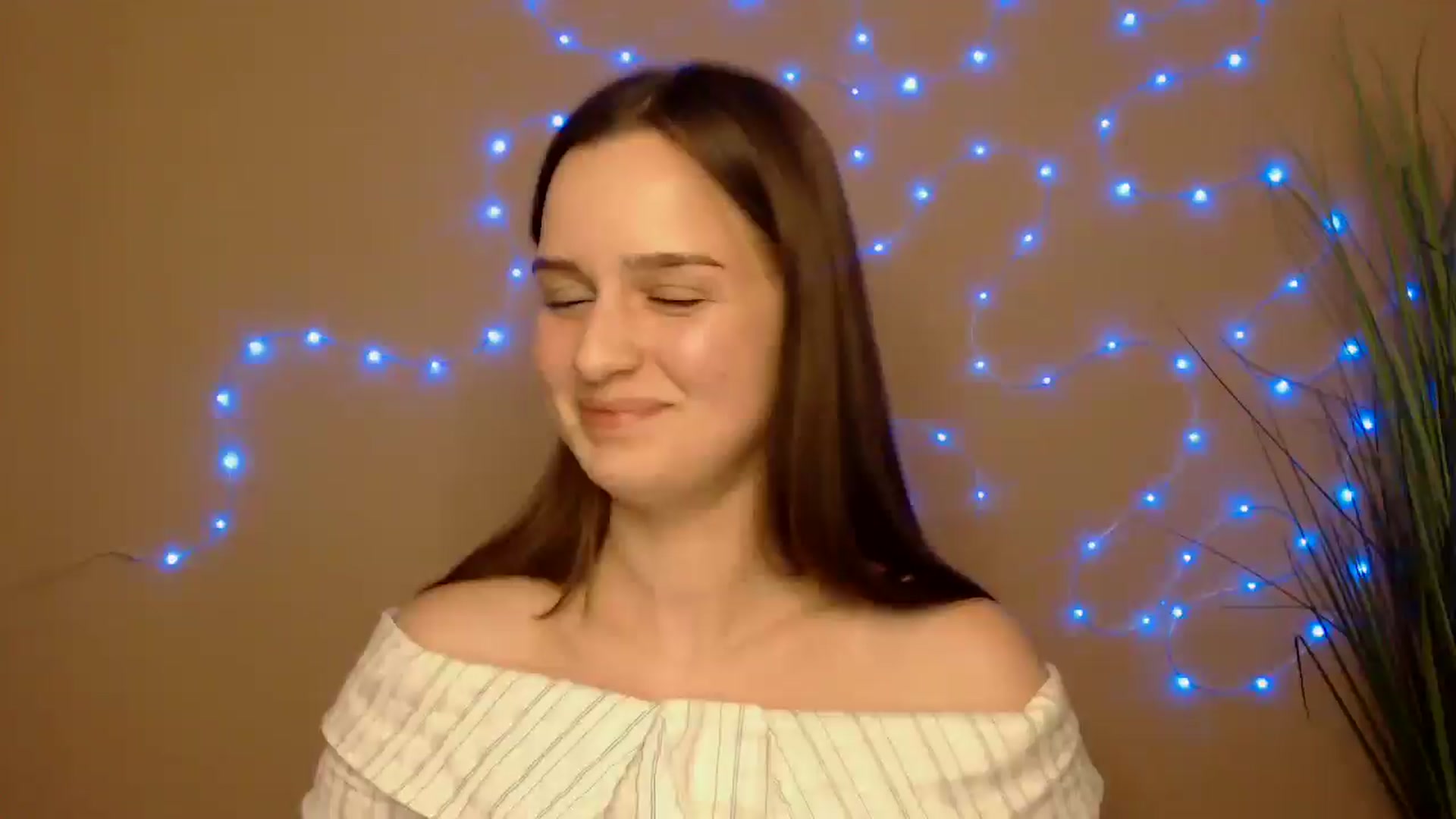 Gallery image thumbnail from Dana_Cute's myfreecams stream on, 12/01/2025, 17:28 image 17 of 20