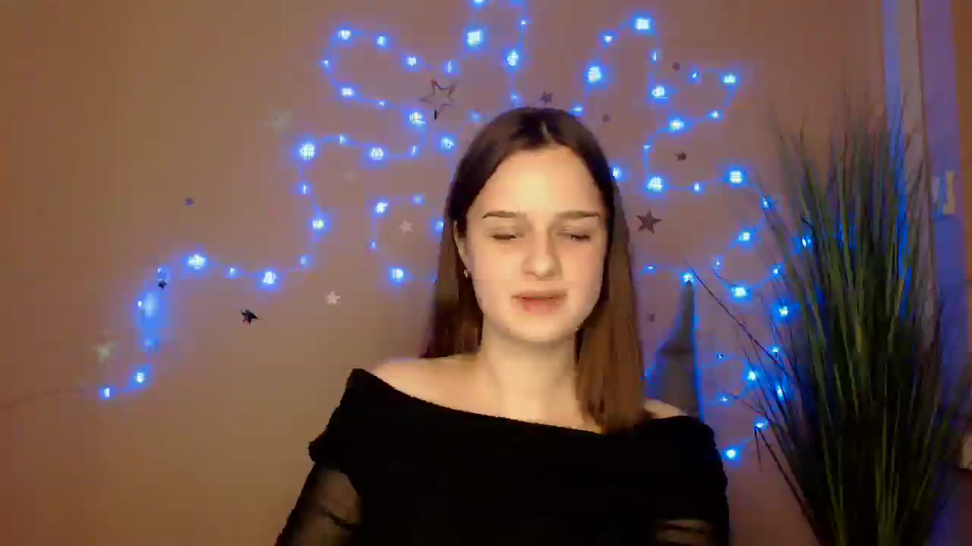 Gallery image thumbnail from Dana_Cute's myfreecams stream on, 12/18/2025, 17:14 image 18 of 20
