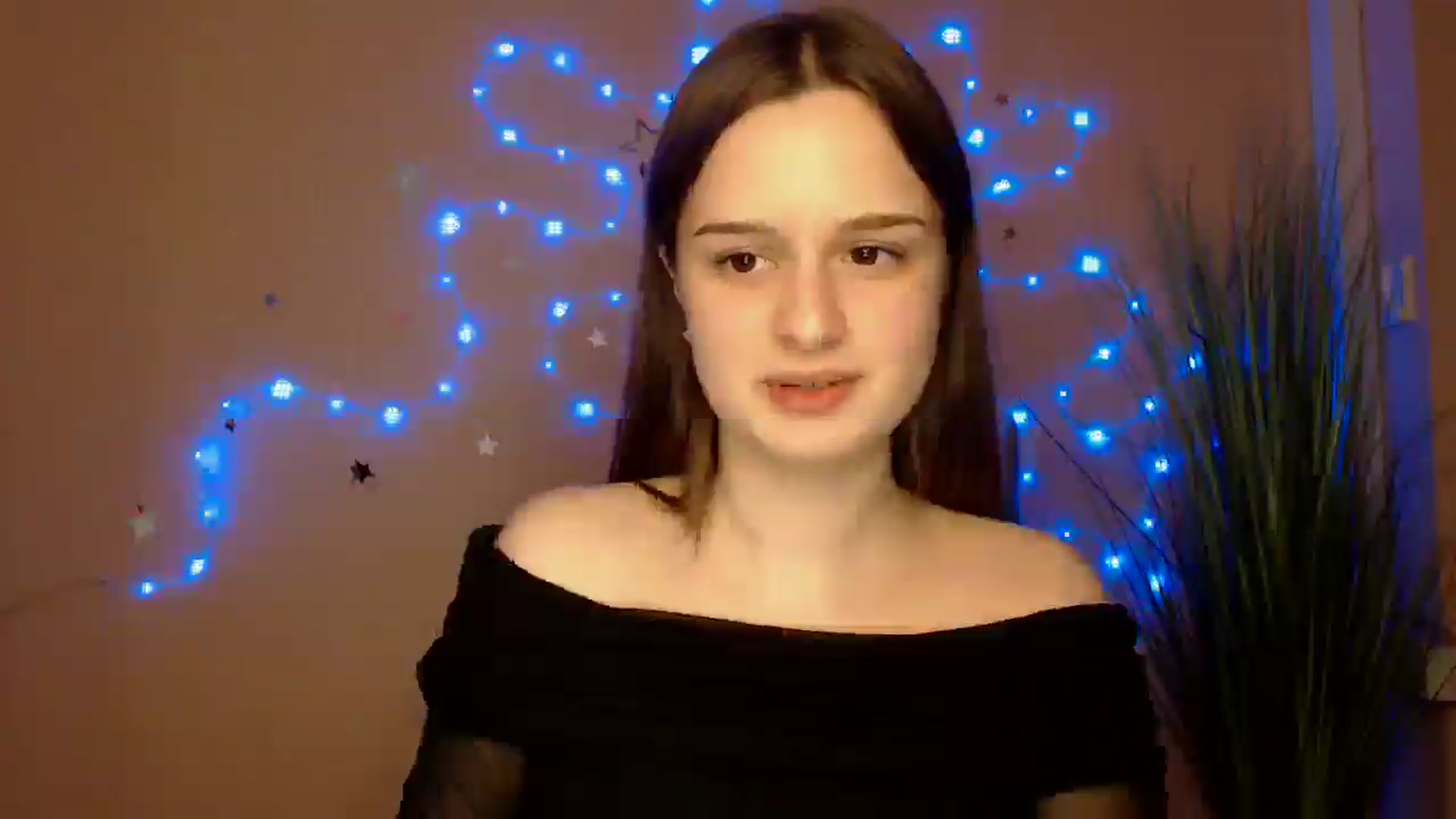 Gallery image thumbnail from Dana_Cute's myfreecams stream on, 12/18/2025, 19:28 image 2 of 20