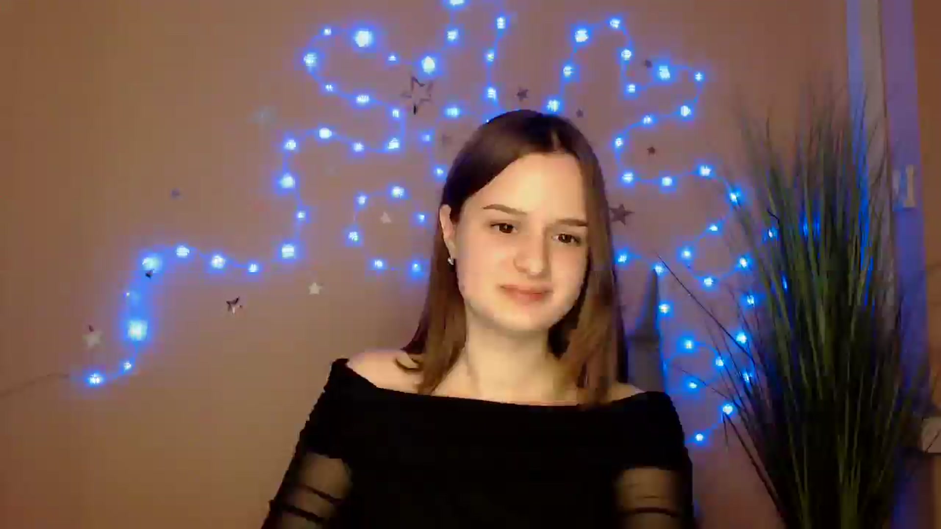 Gallery image thumbnail from Dana_Cute's myfreecams stream on, 12/18/2025, 19:28 image 17 of 20