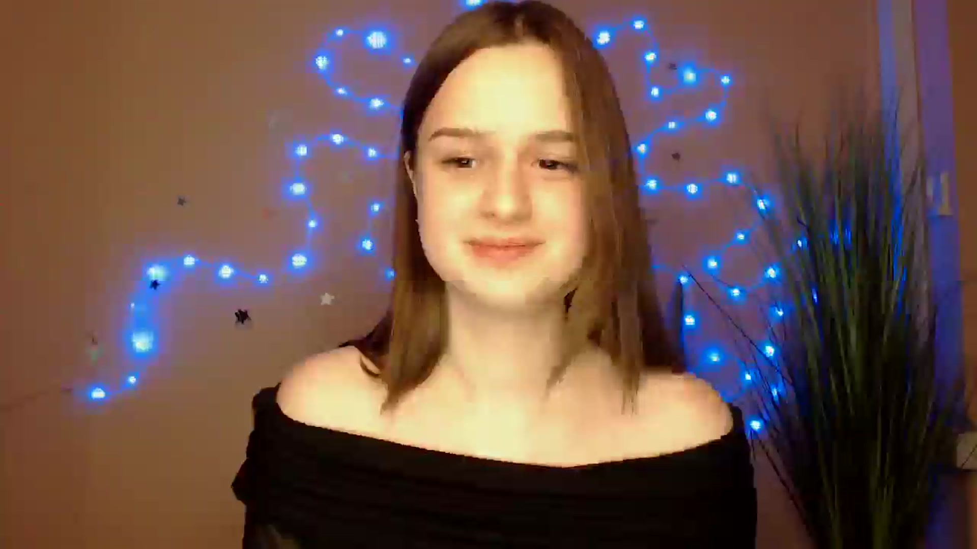 Gallery image thumbnail from Dana_Cute's myfreecams stream on, 12/18/2025, 19:28 image 8 of 20