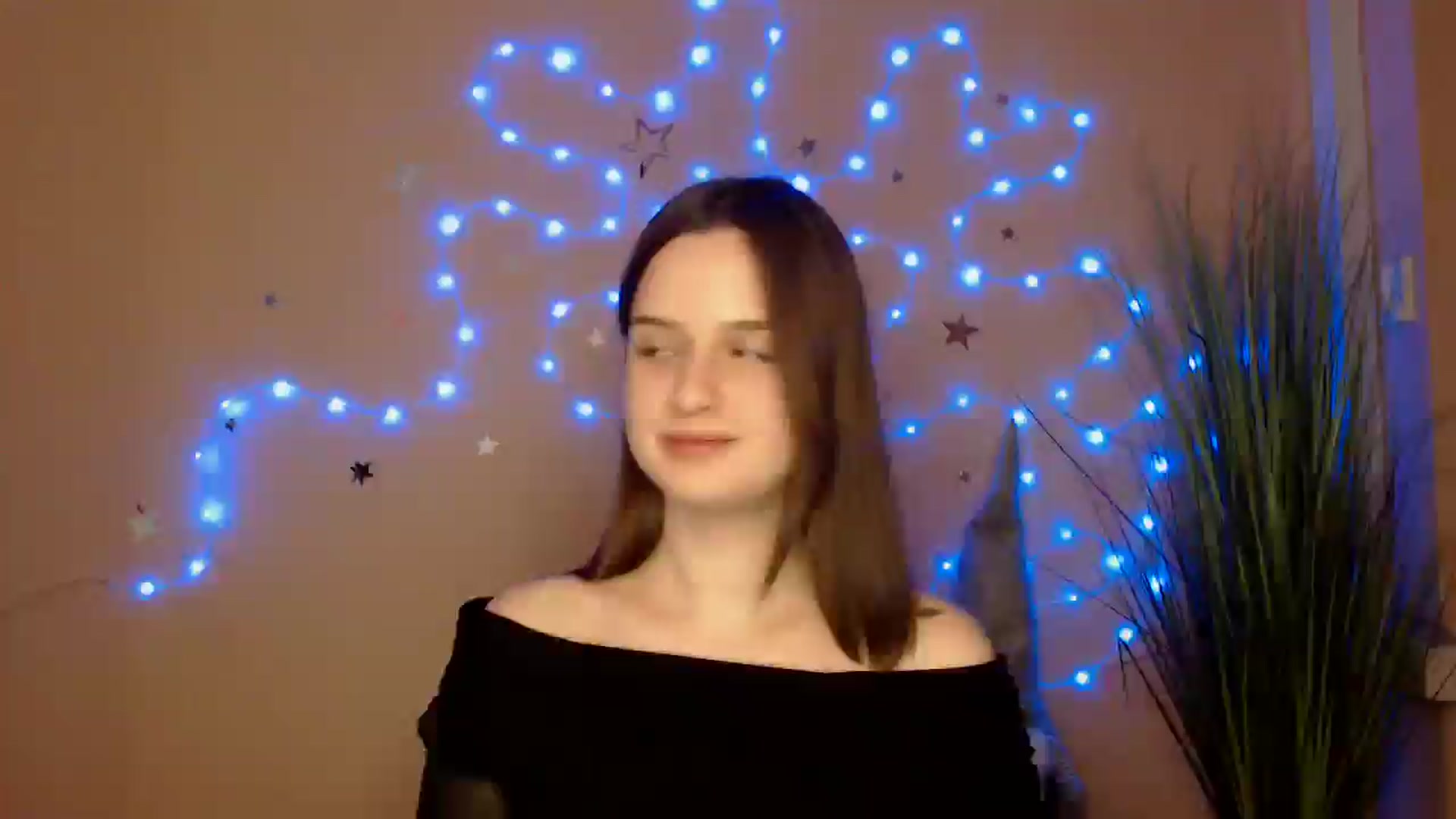 Gallery image thumbnail from Dana_Cute's myfreecams stream on, 12/18/2025, 19:28 image 6 of 20