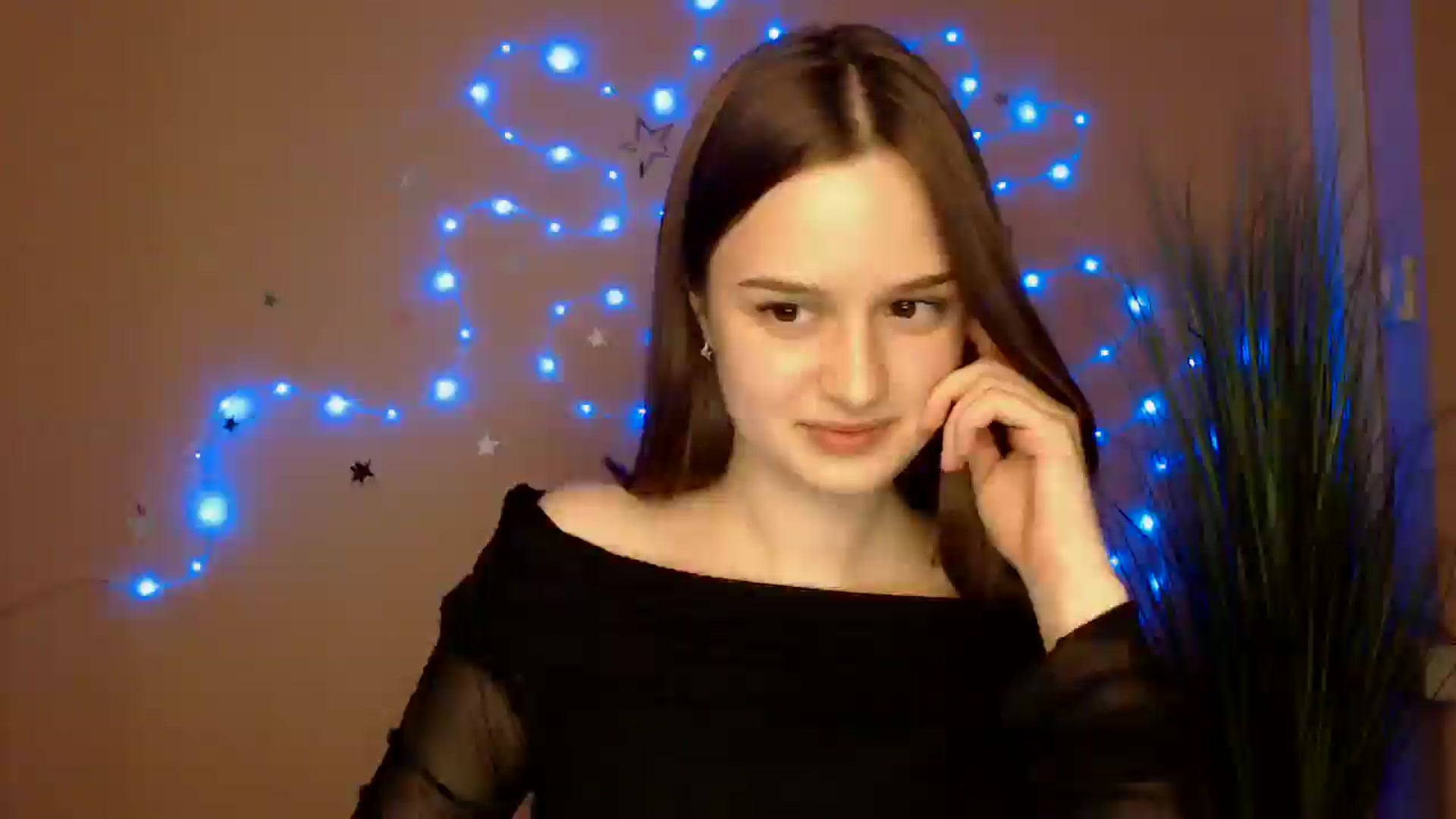 Gallery image thumbnail from Dana_Cute's myfreecams stream on, 12/18/2025, 19:28 image 10 of 20
