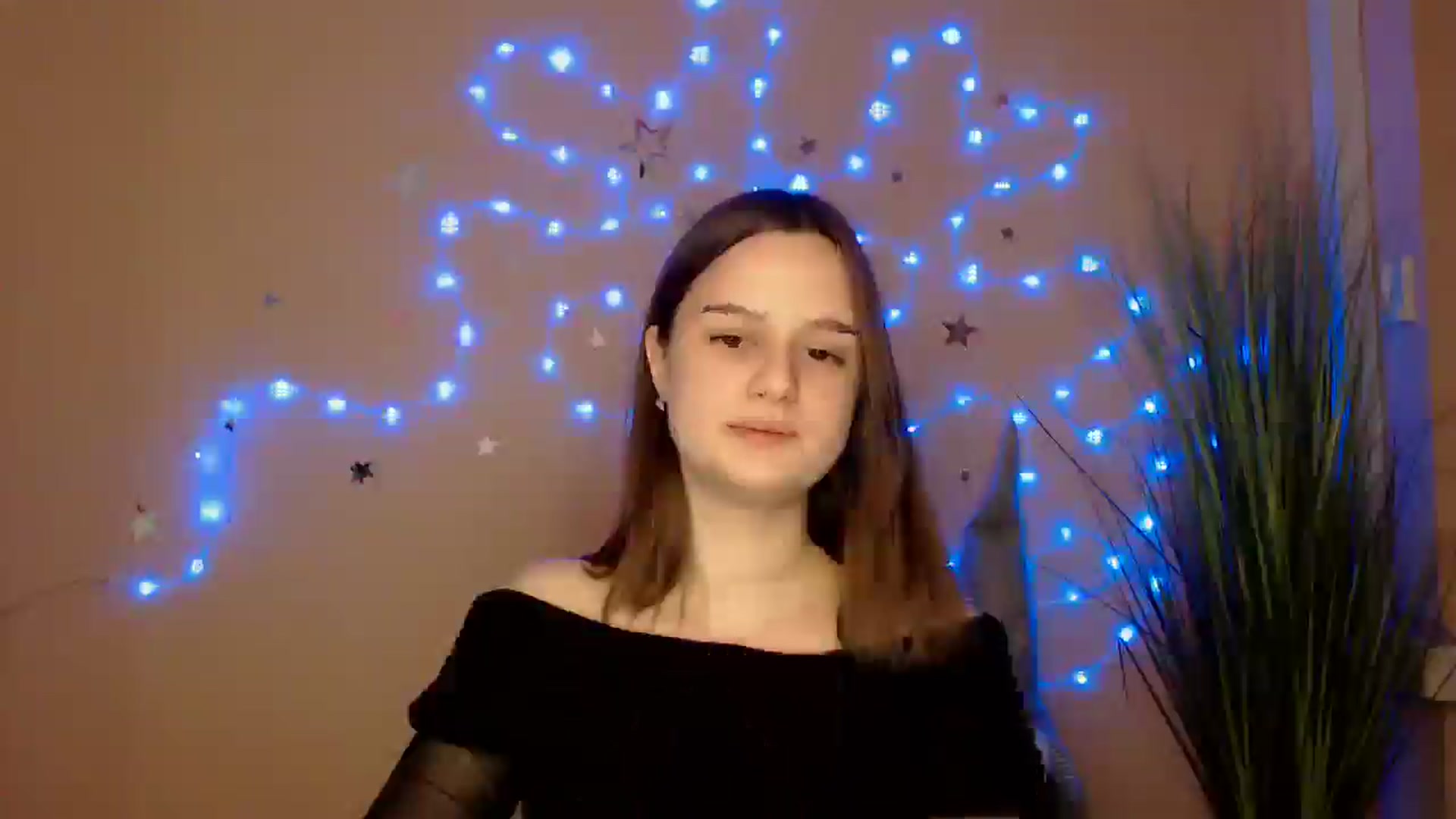 Gallery image thumbnail from Dana_Cute's myfreecams stream on, 12/18/2025, 19:28 image 11 of 20