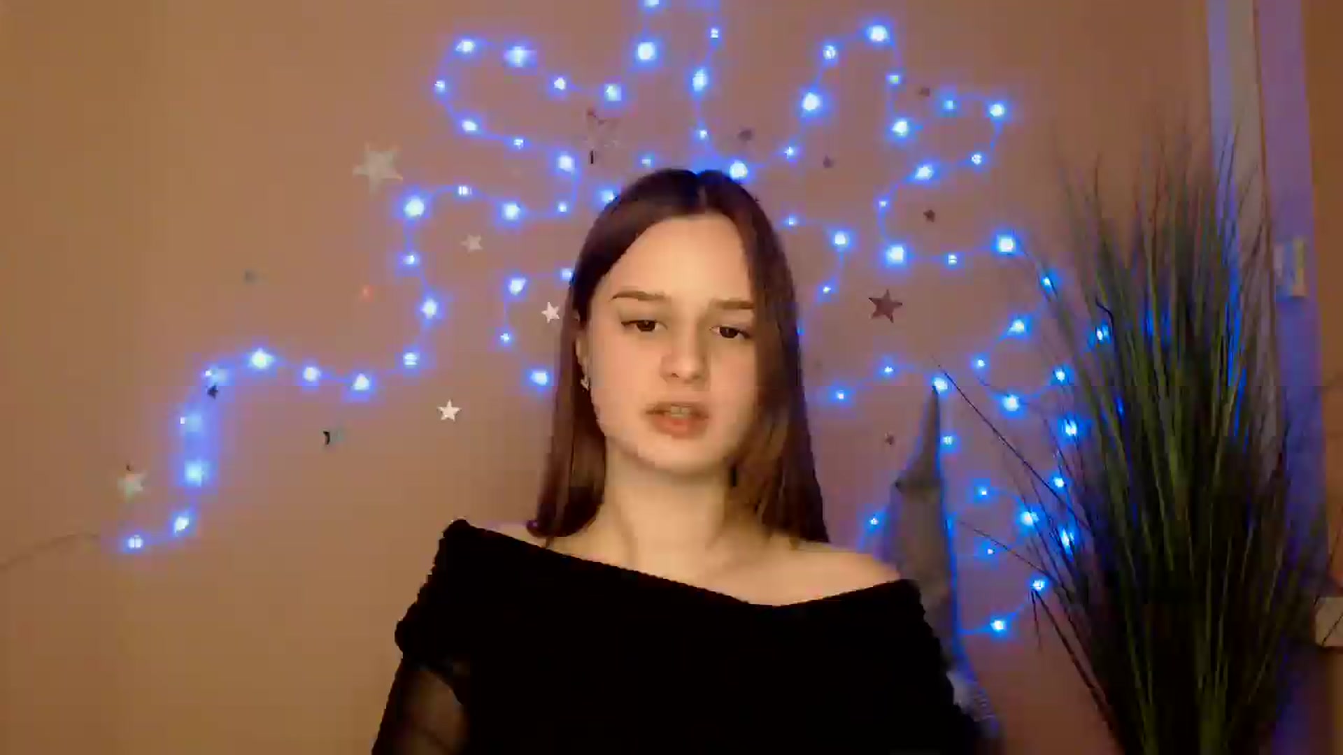 Gallery image thumbnail from Dana_Cute's myfreecams stream on, 12/18/2025, 19:46 image 8 of 20