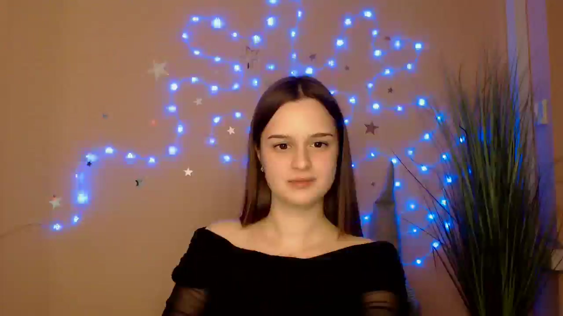 Gallery image thumbnail from Dana_Cute's myfreecams stream on, 12/18/2025, 19:46 image 15 of 20