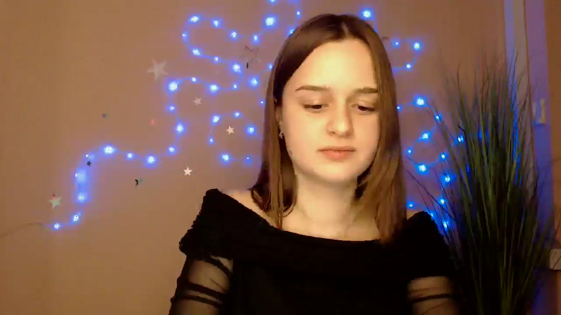 Gallery image thumbnail from Dana_Cute's myfreecams stream on, 12/18/2025, 19:46 image 10 of 20