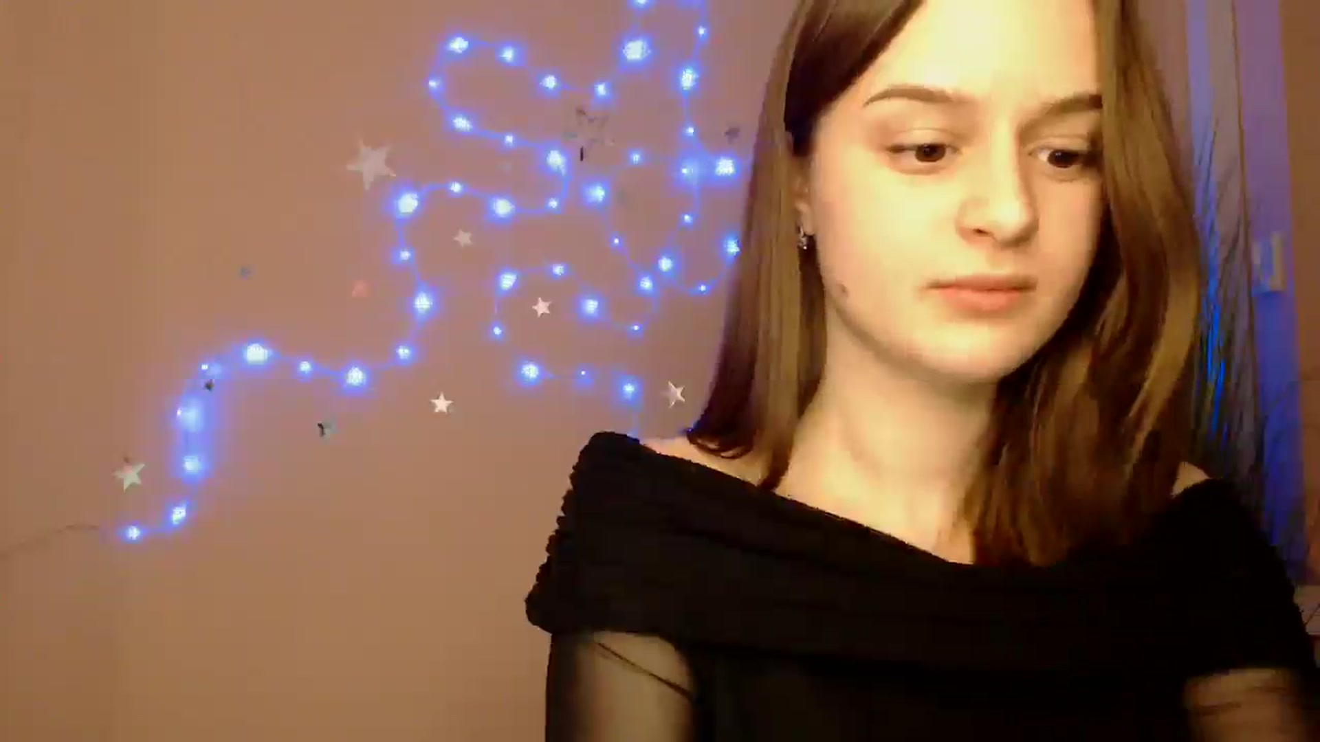 Gallery image thumbnail from Dana_Cute's myfreecams stream on, 12/18/2025, 19:46 image 6 of 20