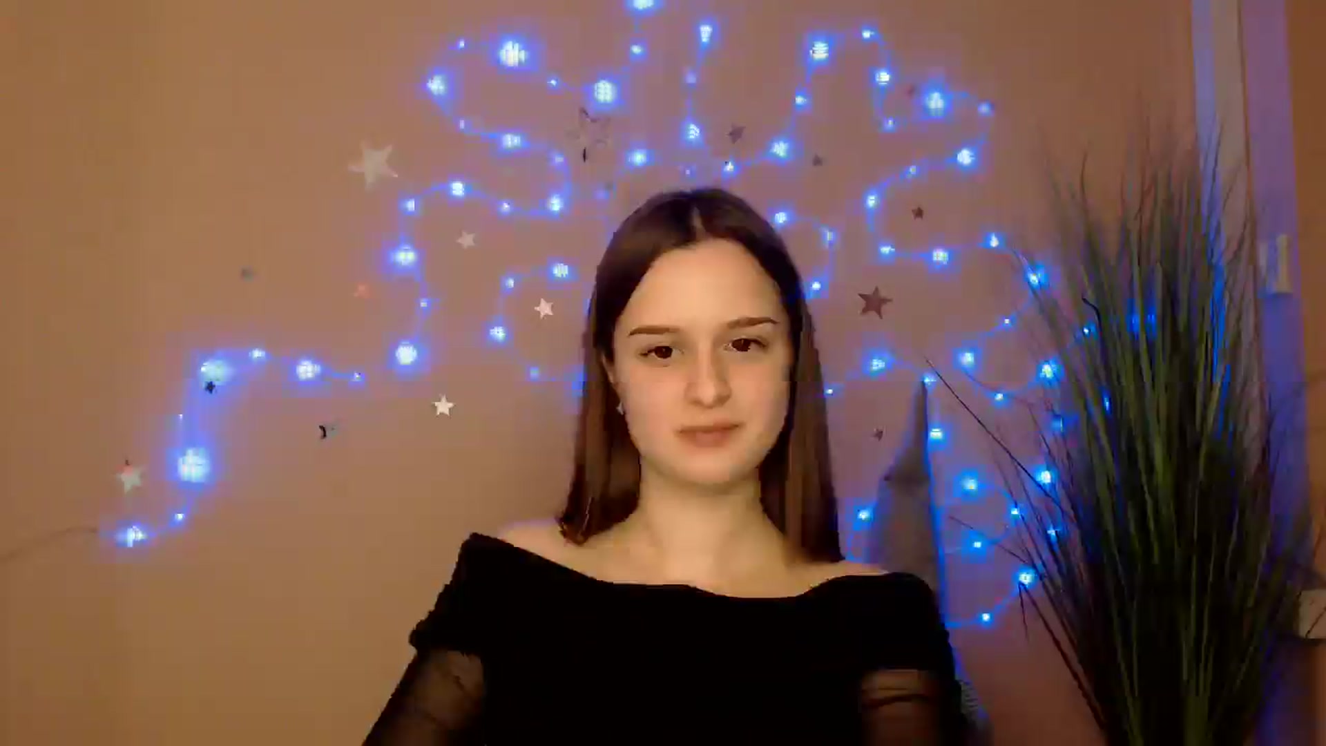 Gallery image thumbnail from Dana_Cute's myfreecams stream on, 12/18/2025, 19:46 image 14 of 20