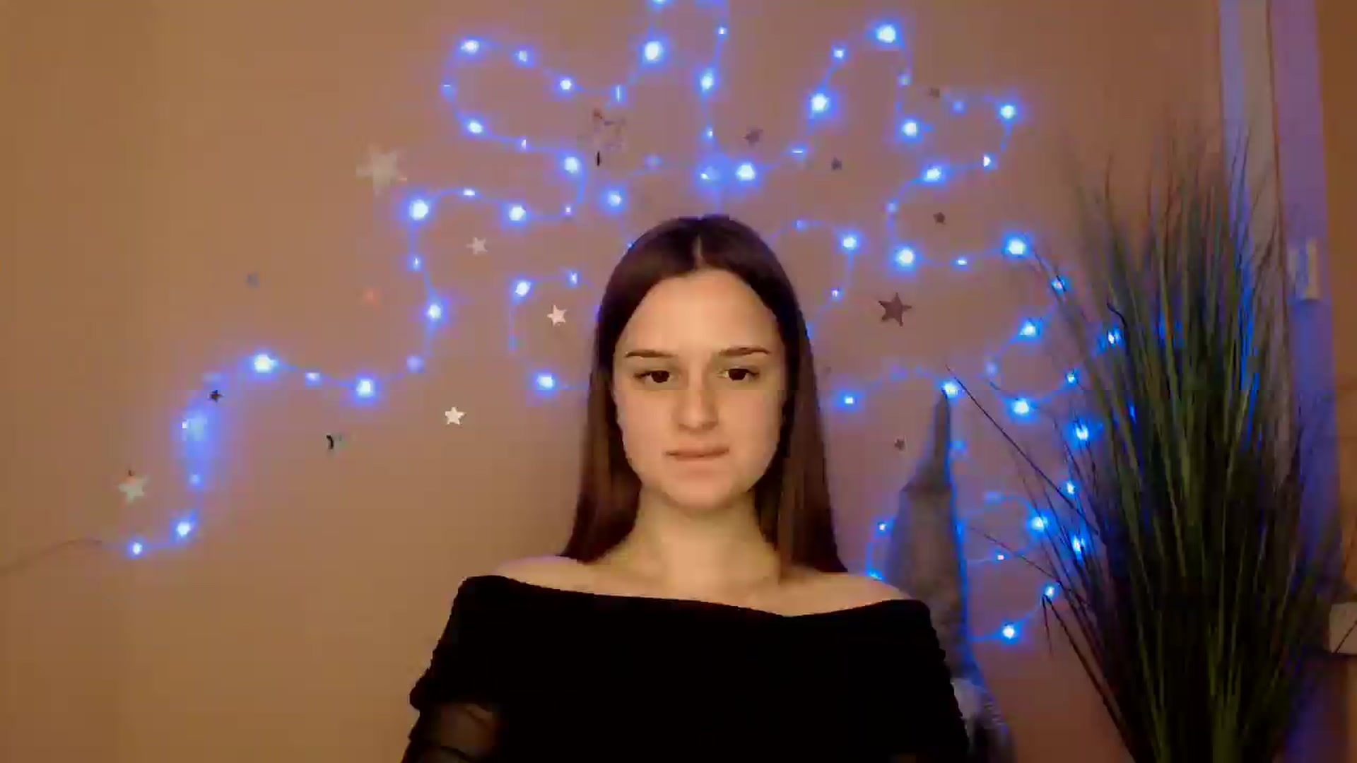 Gallery image thumbnail from Dana_Cute's myfreecams stream on, 12/18/2025, 19:46 image 13 of 20